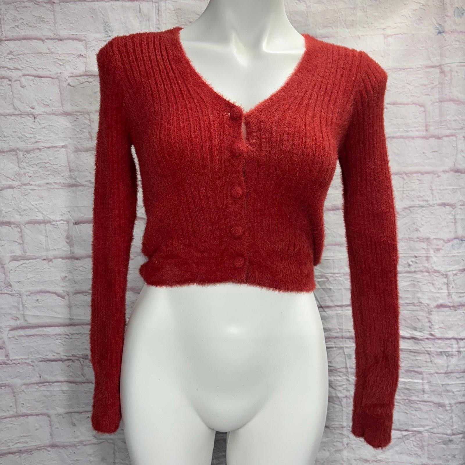 Forever 21 Forever 21 Red Cropped Sweater Size XS Size XS / US 0-2 / IT 36-38 - 1 Thumbnail