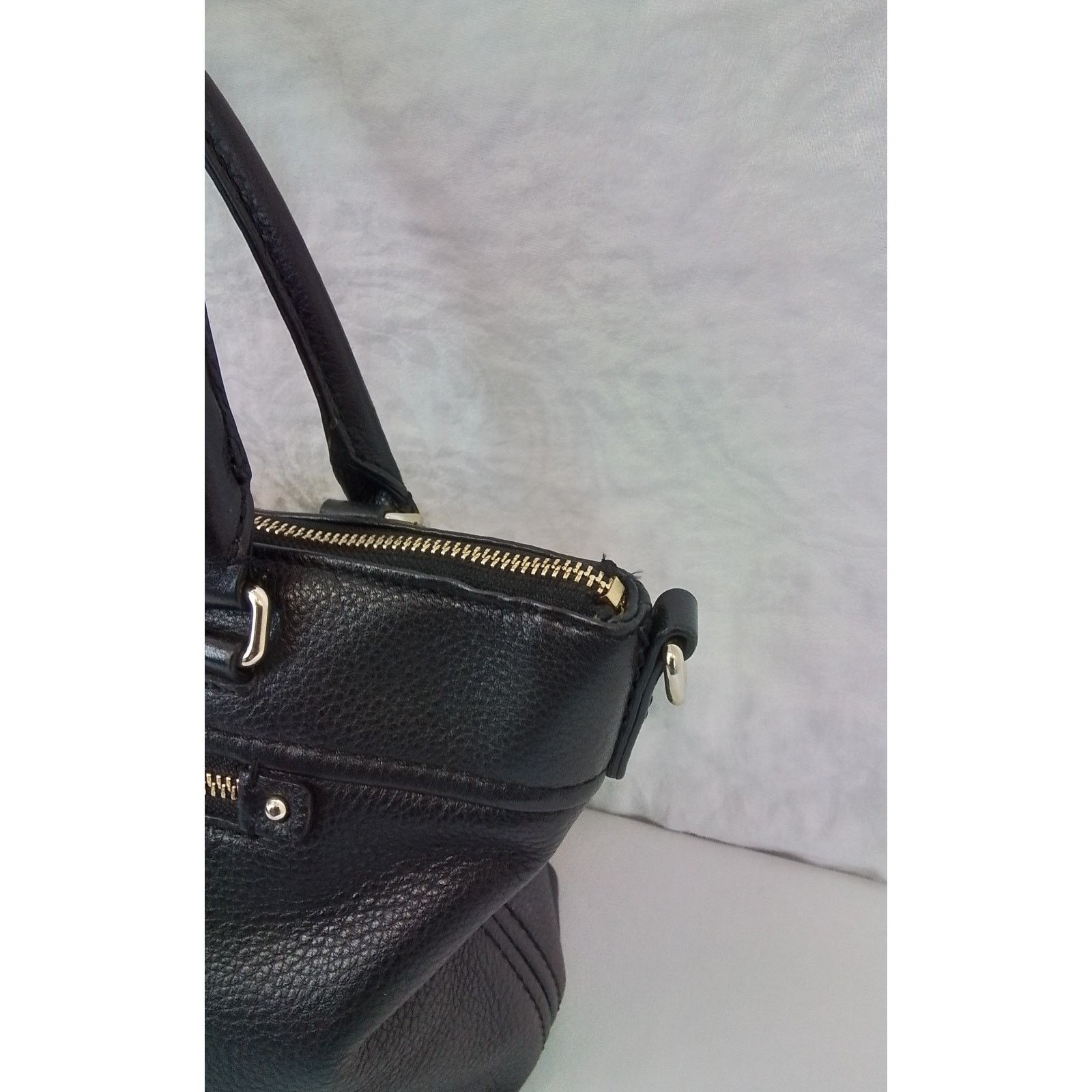 Kate Spade Kate Spade Leather Handbag Purse Black Gold Top Handle Size ONE SIZE - 8 Thumbnail