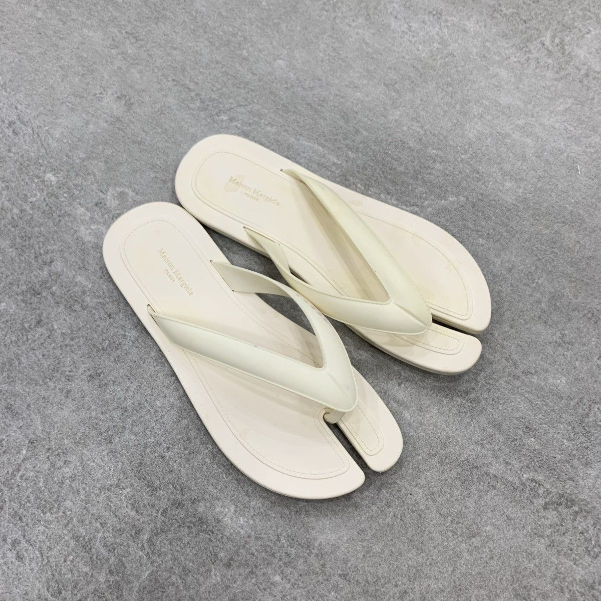 Maison Margiela Maison Margiela Tabi Tong Sandals Size US 5 / IT 35 - 1 Thumbnail