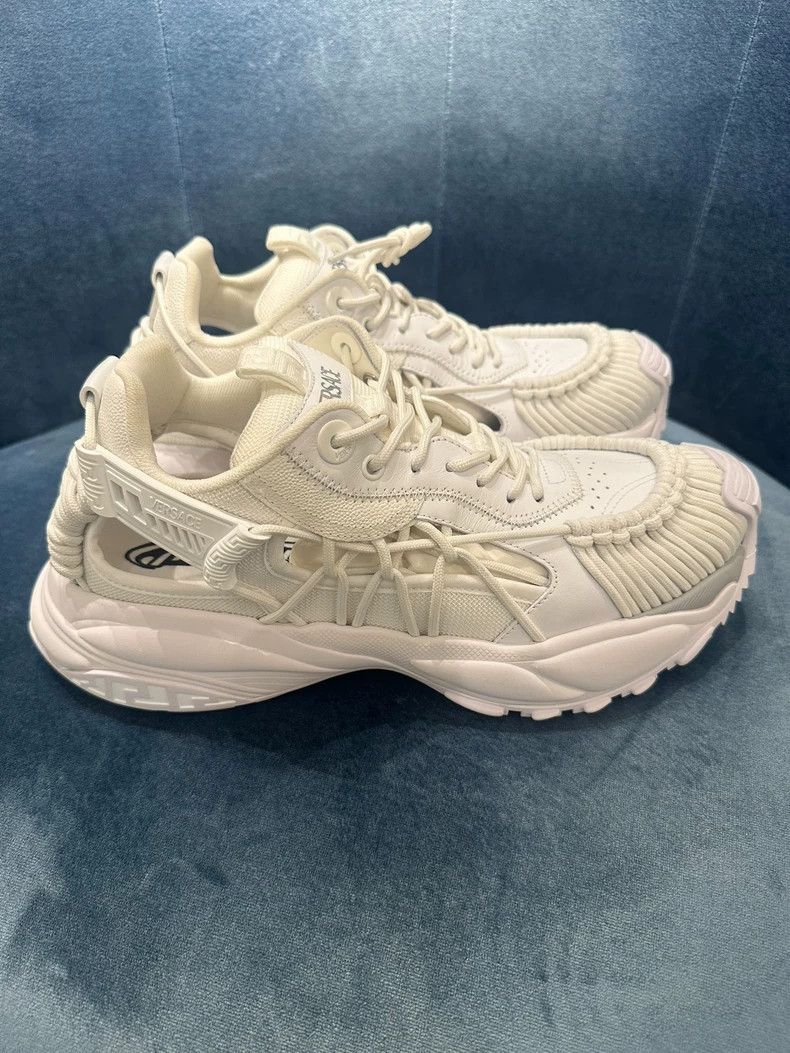 Versace Versace Hollow low-top casual shoes Size US 9 / EU 42 - 6 Thumbnail