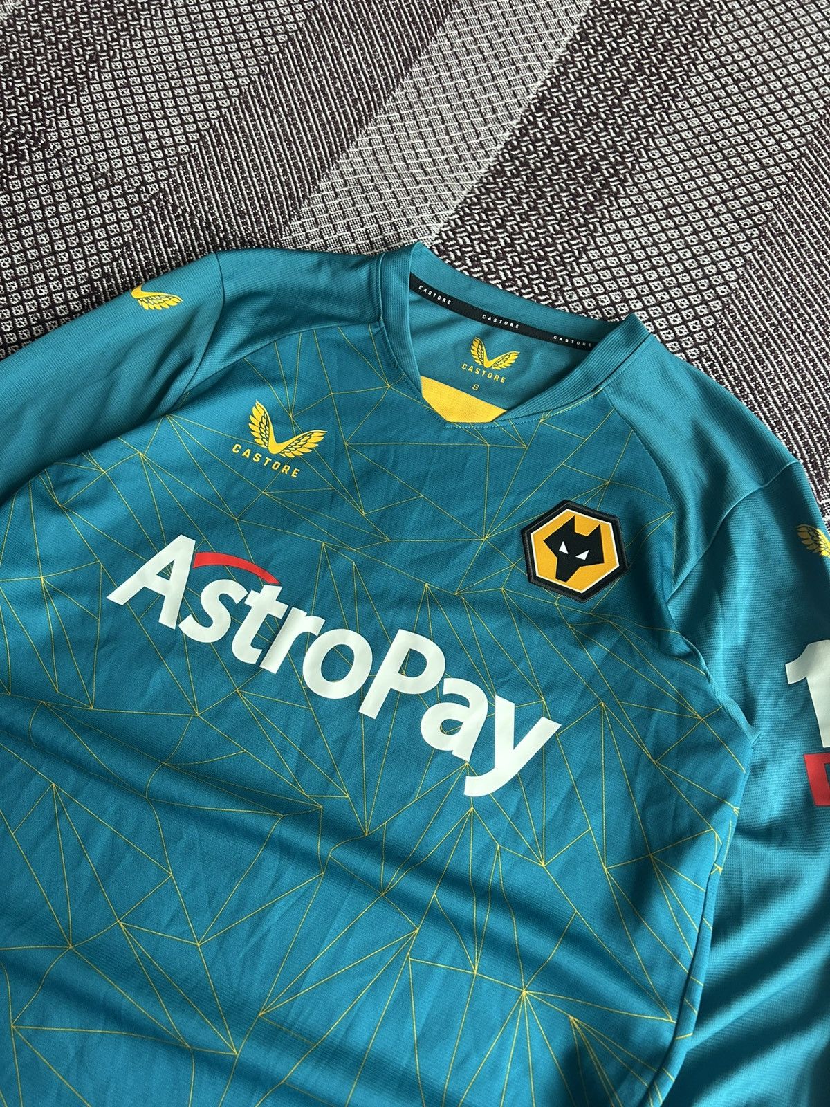 Castore Wolverhampton 2022/23 Away Football Shirt Soccer Jersey Sz S Size US S / EU 44-46 / 1 - 6 Thumbnail