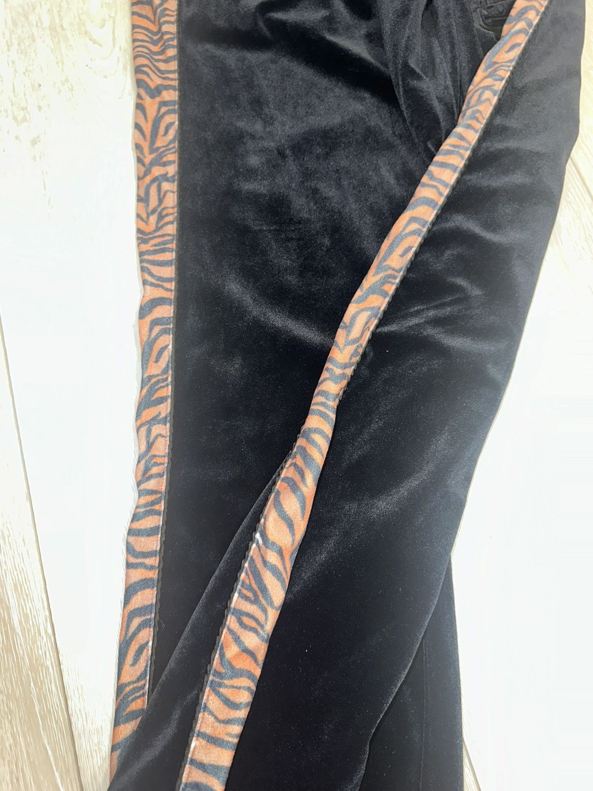 Billionaire Boys Club × Icecream Billionaire Boys Club Tiger Print Velvour Track Pants Size US 32 / EU 48 - 6 Thumbnail