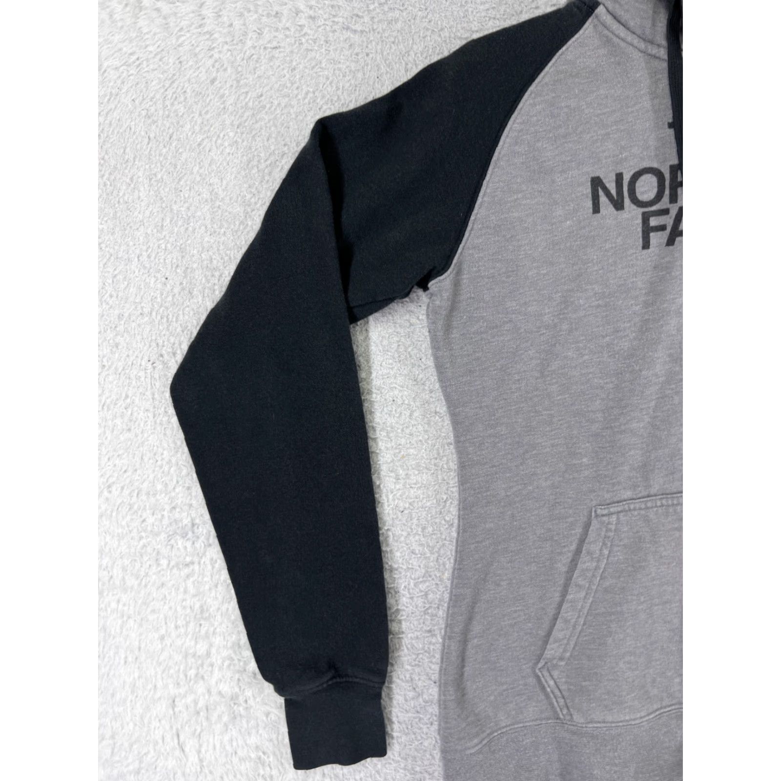 The North Face VINTAGE The North Face Hoodie Shirt Womens Small Gray Black Full Zip Pockets Cotton Nike Size S / US 4 / IT 40 - 6 Thumbnail
