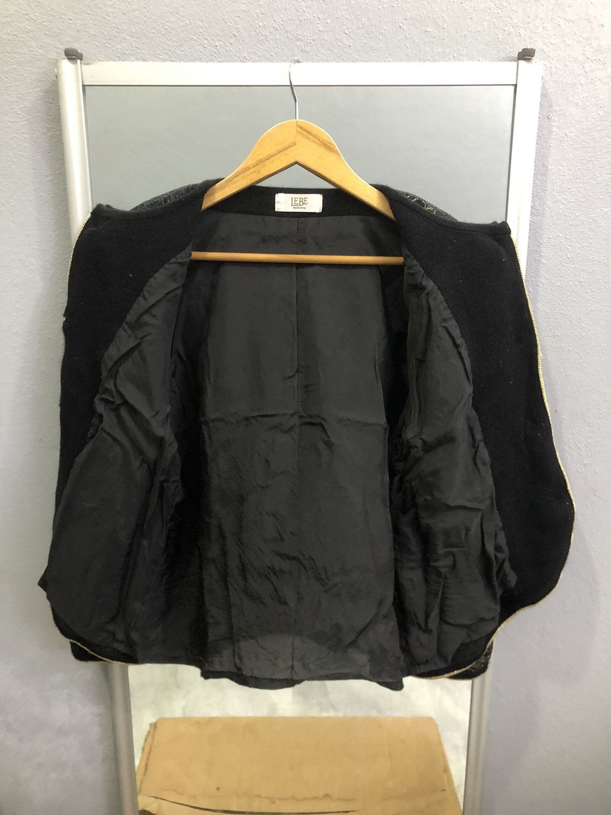Japanese Brand LEBE Tokyo Style Vintage Embroidered Jacket Black Gold Size L / US 10 / IT 46 - 7 Thumbnail