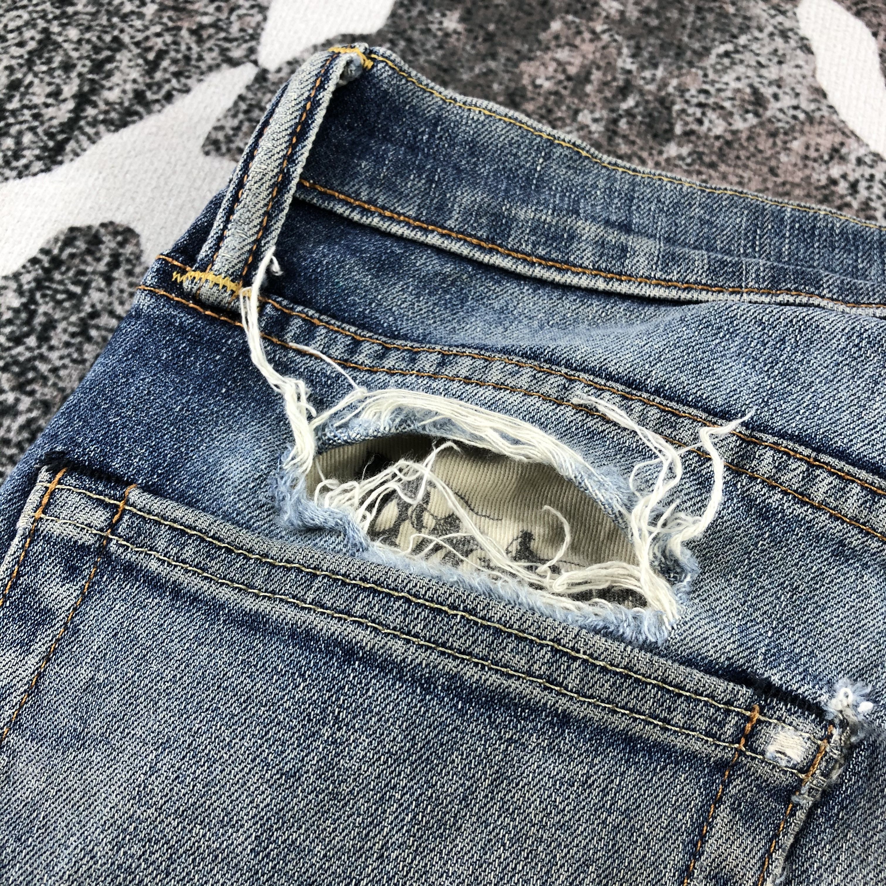 Levi's Vintage Levi's 513 Jeans Distress Faded Blue Denim KJ915 Size US 29 - 8 Thumbnail