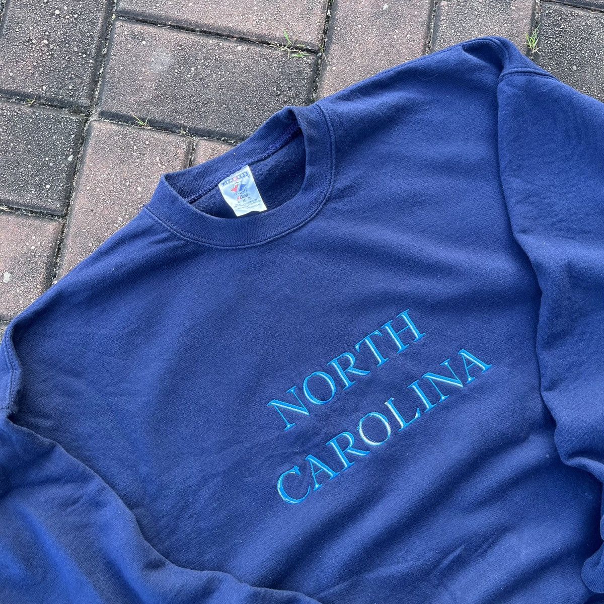 Jerzees × Vintage VINTAGE Y2K NORTH CAROLINA SPELLOUT SWEATSHIRT Size US XL / EU 56 / 4 - 4 Thumbnail