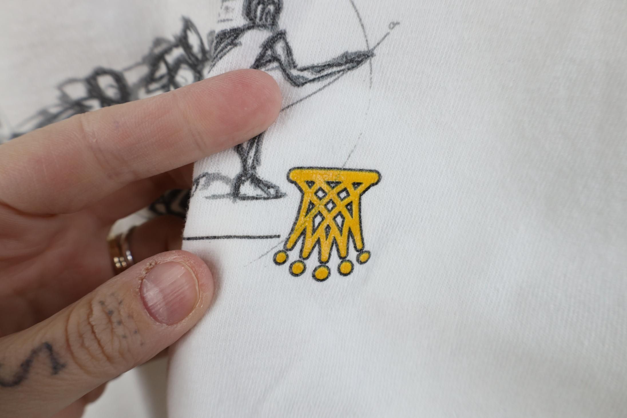 Adidas Vintage 90s Adidas Basketball Sketch T-Shirt White Cotton Size US M / EU 48-50 / 2 - 6 Thumbnail