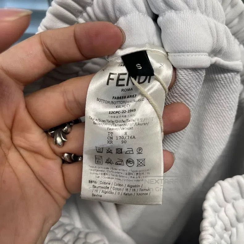 Fendi Fendi size S Alphabet Print All-Over Print Patchwork Shorts Size US 26 / EU 42 - 4 Thumbnail