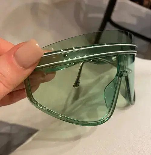 Other Trendy Fashion Oversized Shield Frame Sunglasses Size ONE SIZE - 4 Thumbnail