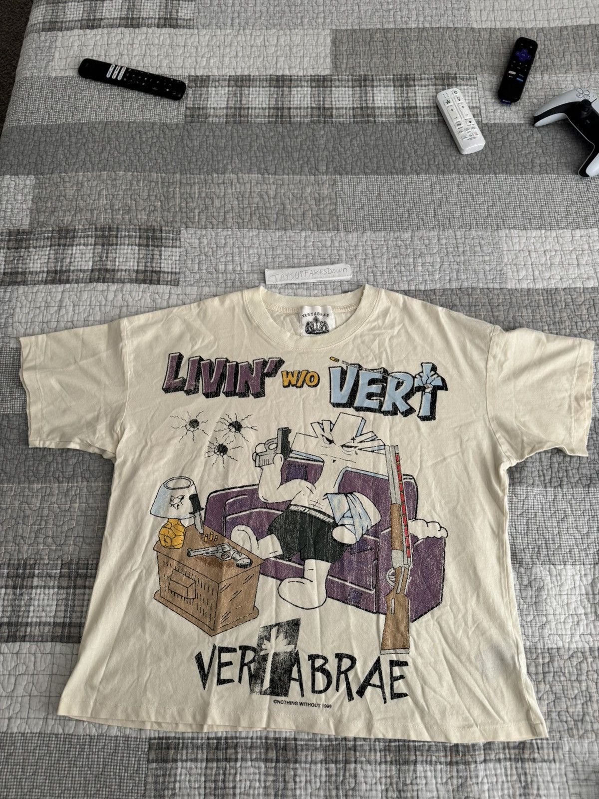 Vertabrae Livin' Without Vert Tee Cream Size Medium Shirt