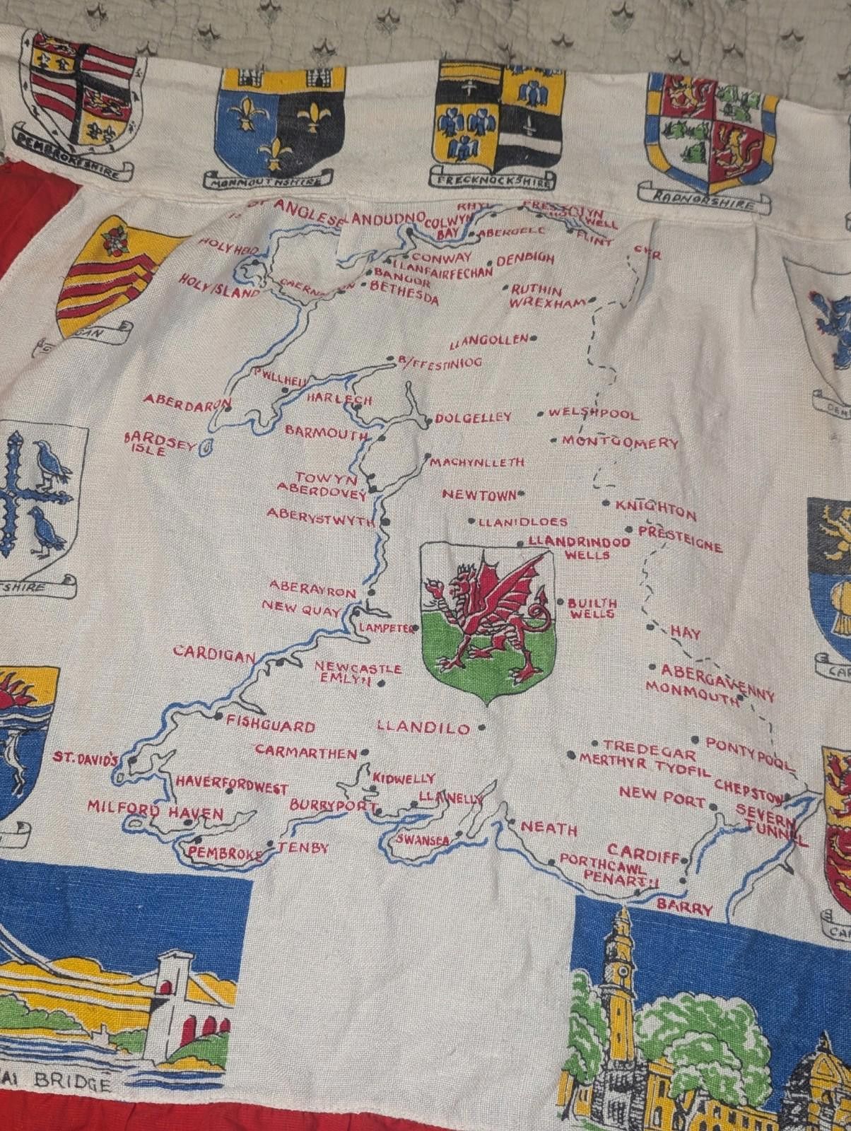 The Unbranded Brand VTG 1940s Map of Wales Tea Towel Linen Souvenir Half Apron Size ONE SIZE - 7 Thumbnail