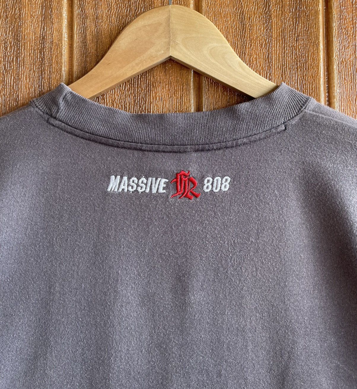 Massive Vintage 90s🔥FREAKY MASSIVE808🔥Big Logo Embroidery Tee Size US L / EU 52-54 / 3 - 10 Thumbnail