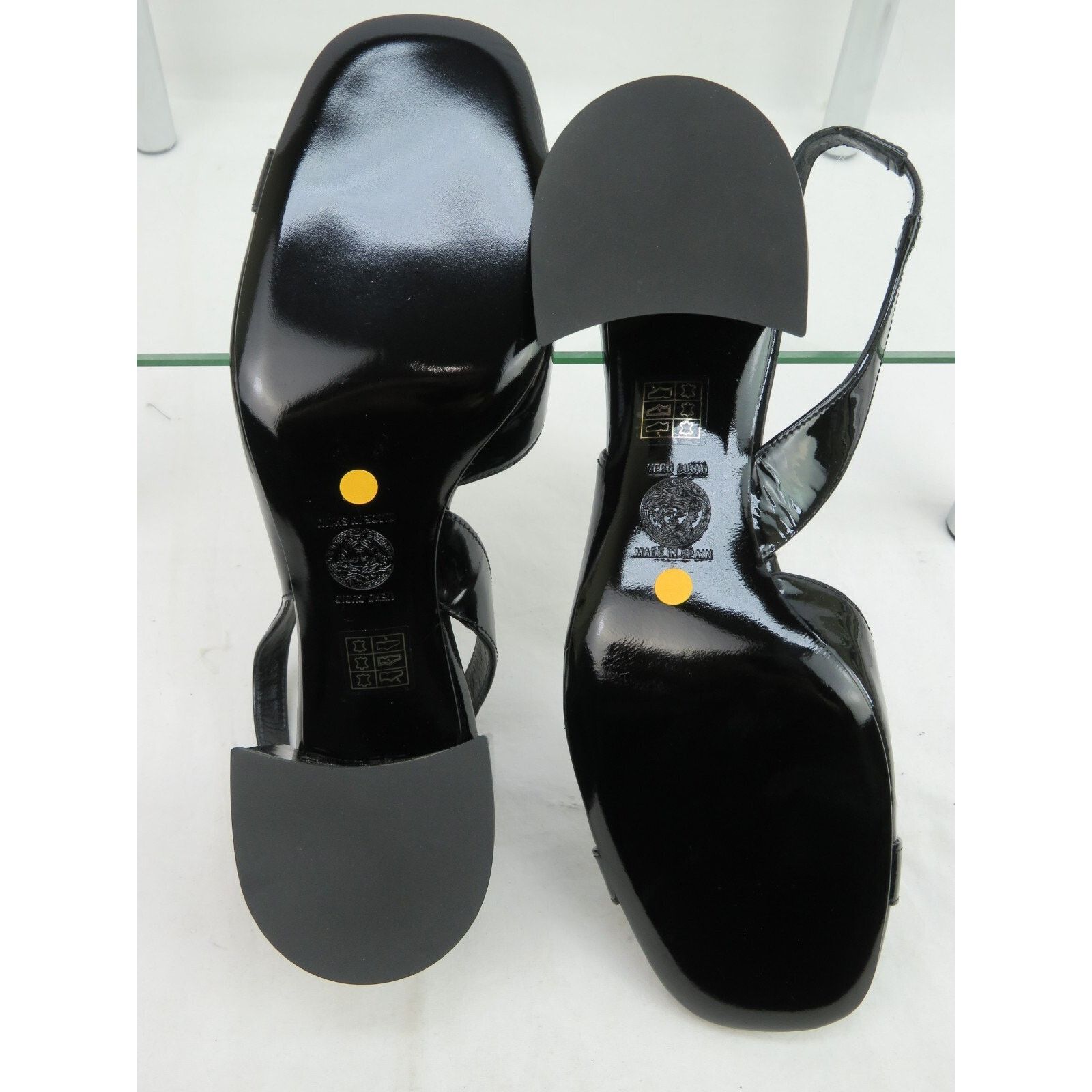Versace VERSACE BLACK PATENT LEATHER MEDUSA SANDAL LOW PUMPS 38 Size US 8 / IT 38 - 8 Thumbnail