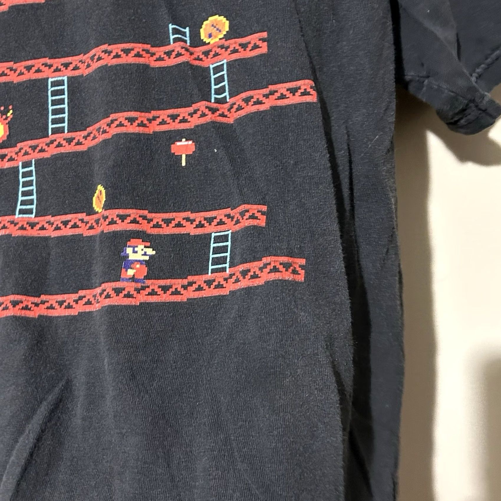 Nintendo VINTAGE Nintendo Donkey Kong Shirt M Mens Black 2000s Y2K video game faded graphic Size US M / EU 48-50 / 2 - 3 Thumbnail