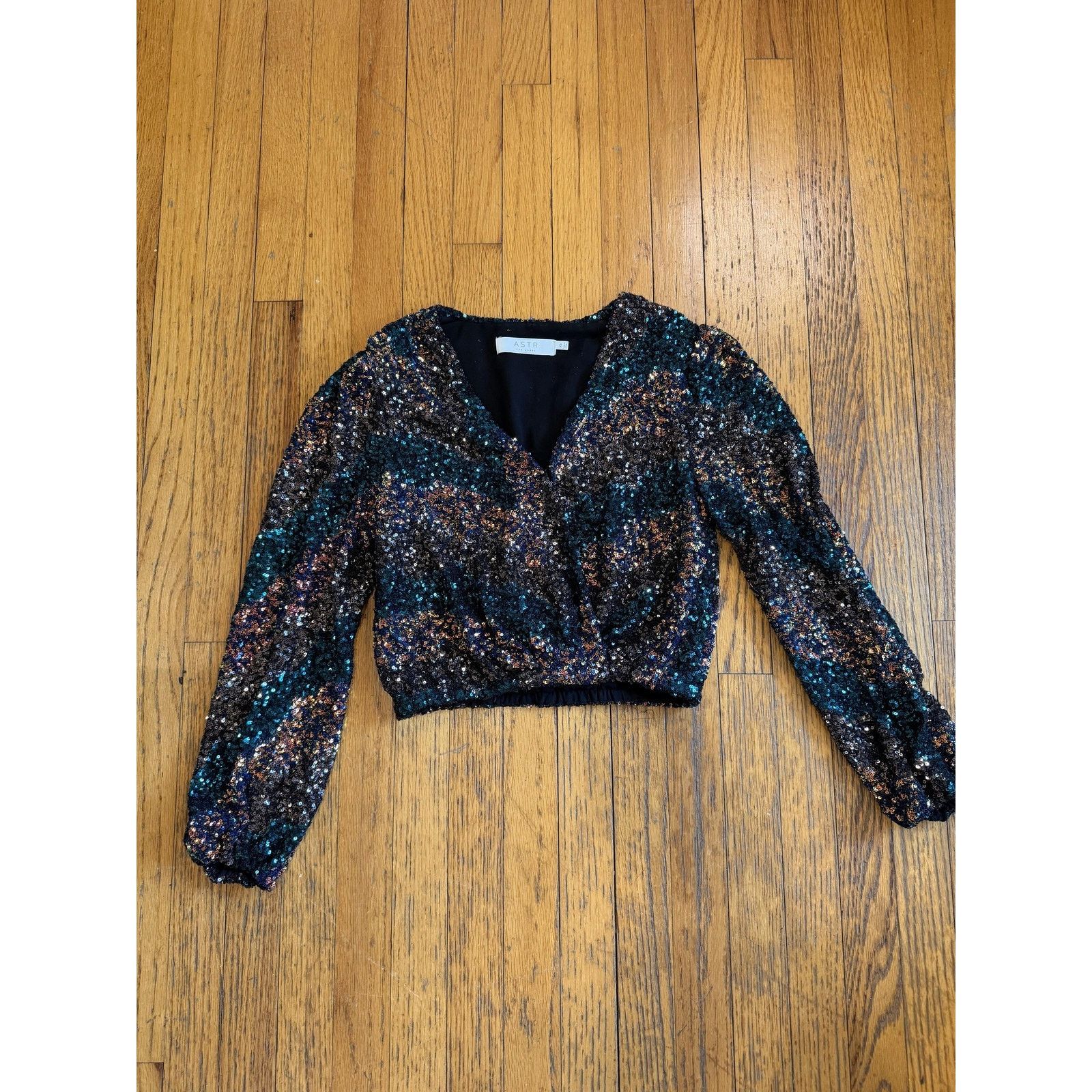 ASTR The Label ASTR The Label Cropped Blouse Womens XS Multicolor Sequin Size XS / US 0-2 / IT 36-38 - 1 Thumbnail