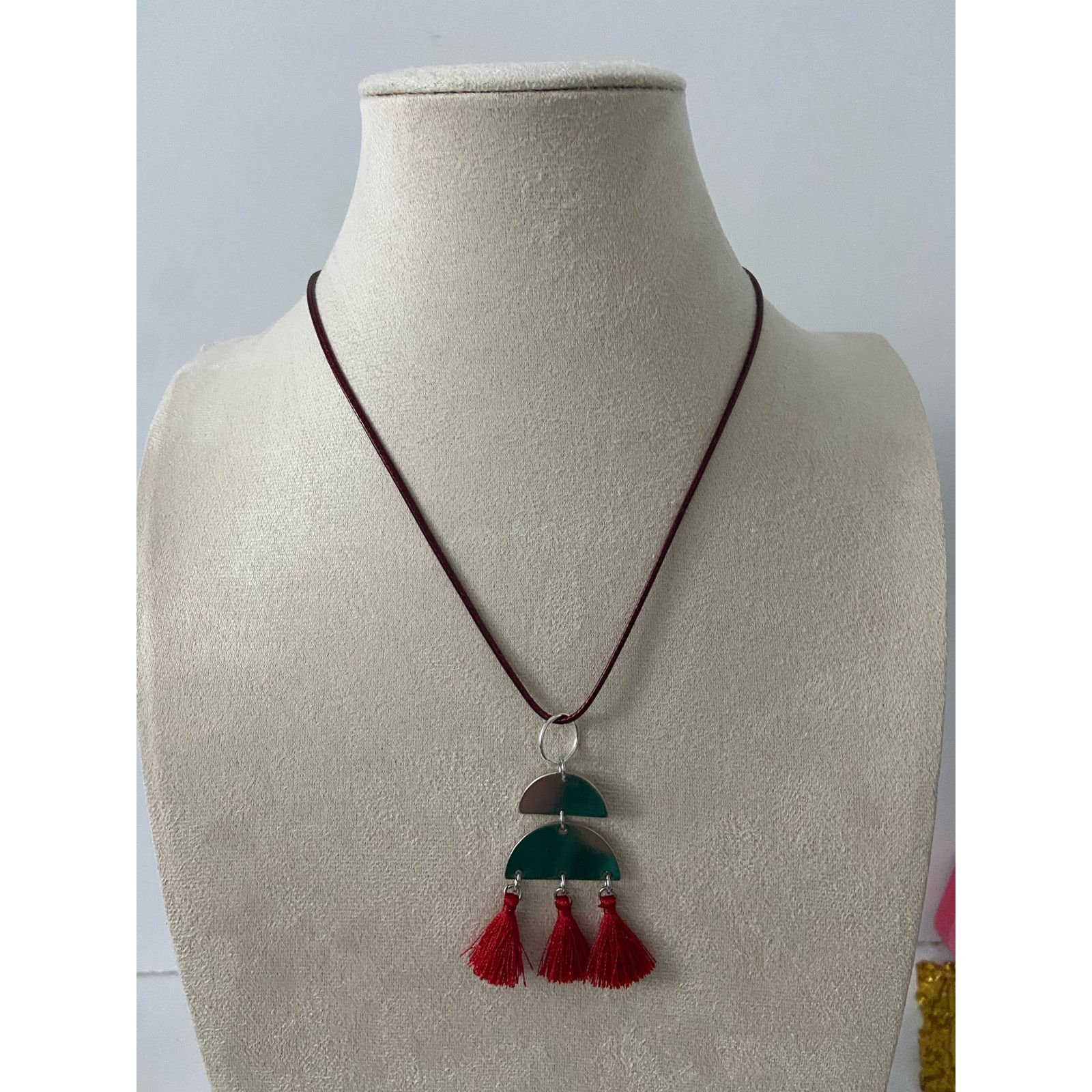 Other red tassel pendant necklace silver tone Size ONE SIZE - 1 Thumbnail