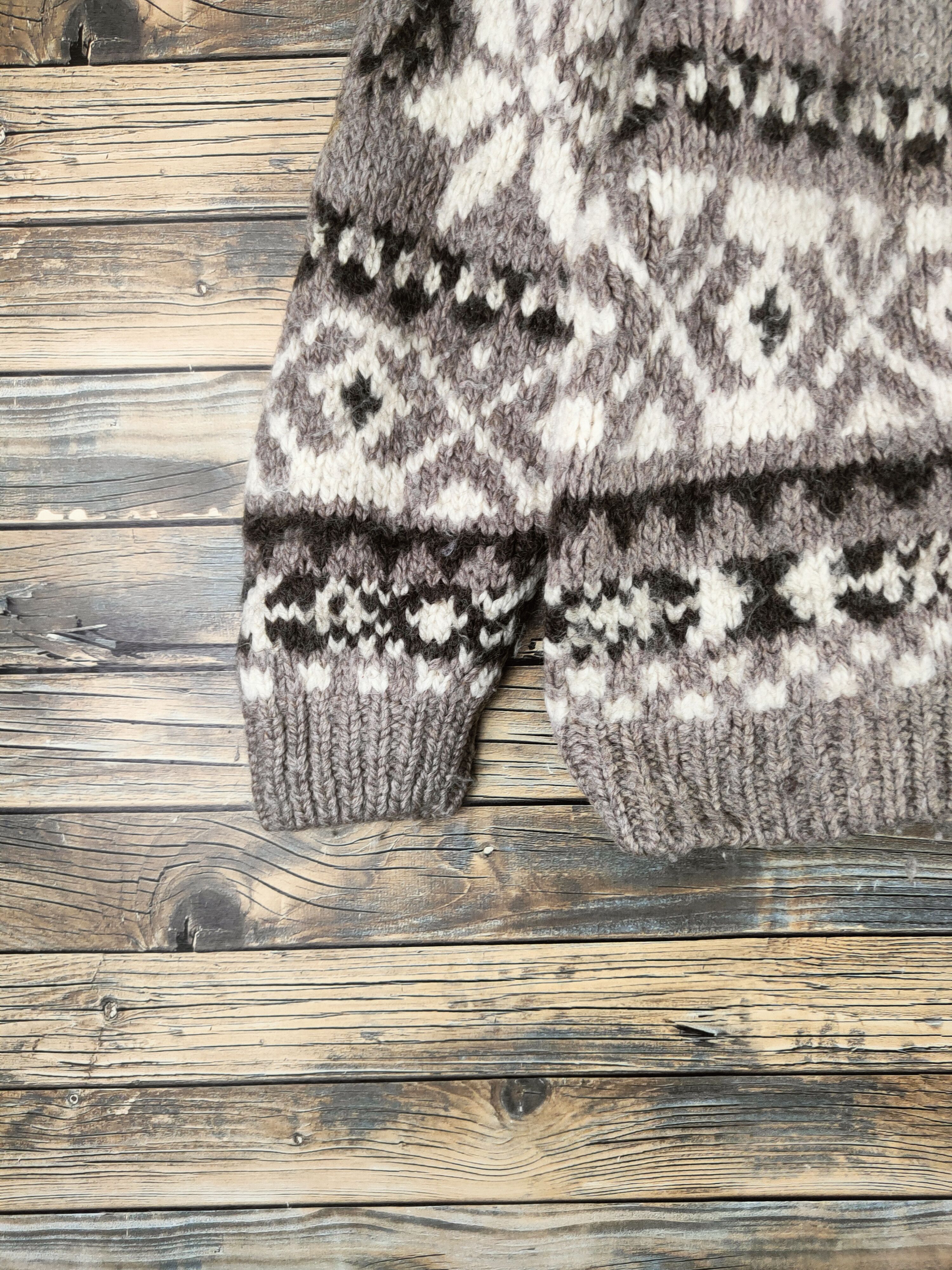Handmade Dl Alliage Light Brown Knitwear Sweaters #46-603 Size US S / EU 44-46 / 1 - 4 Thumbnail