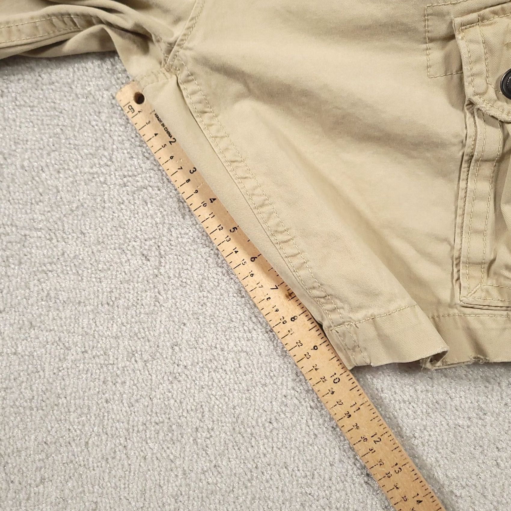American Eagle Outfitters VINTAGE American Eagle Cargo Shorts Mens Size 30 Beige 10" Inseam Size US 30 / EU 46 - 5 Thumbnail