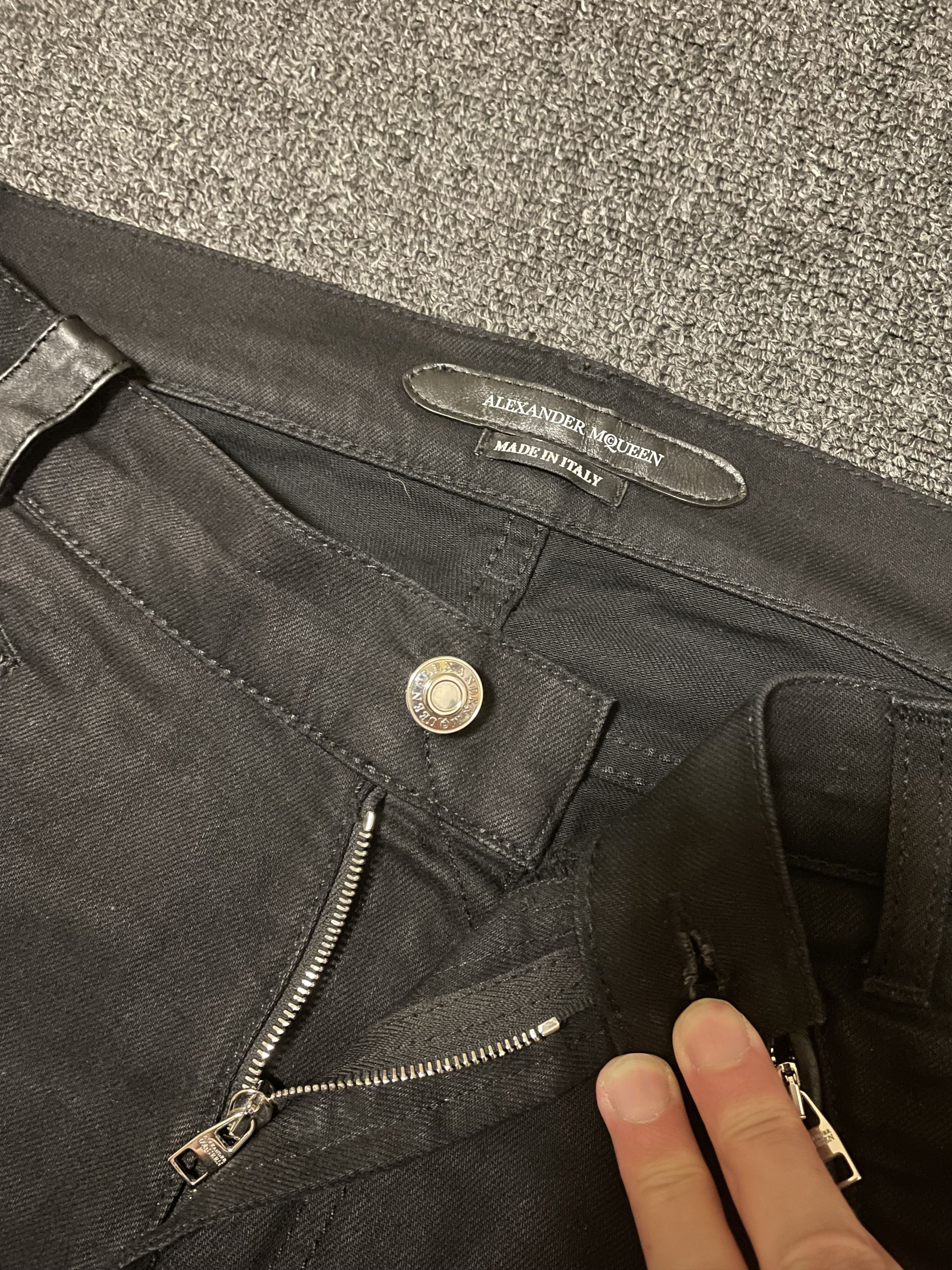 Alexander McQueen Alexander McQueen black jeans, size 48, like size 46 Size US 32 / EU 48 - 4 Thumbnail