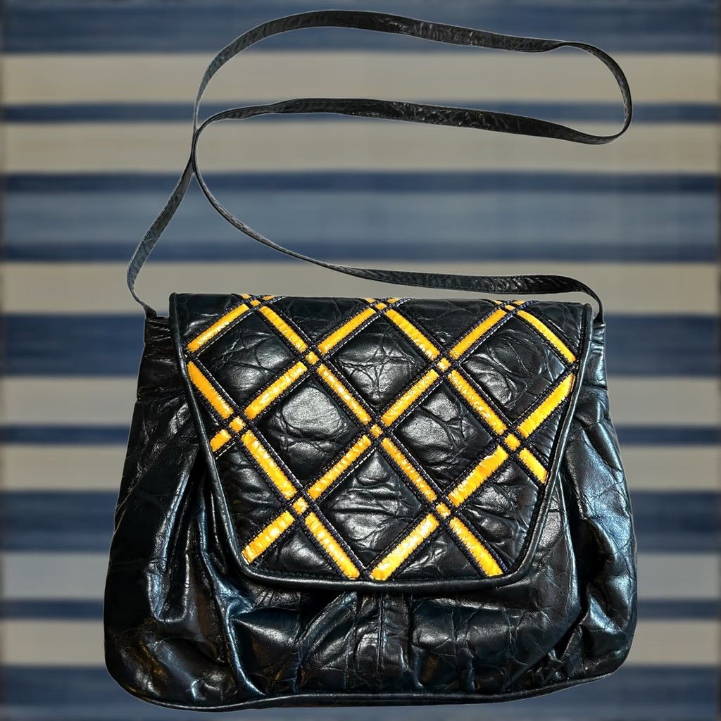 Vintage VINTAGE Fifth Avenue Leather Purse Shoulder HandBag Navy & Yellow Women Made In USA Bag Size ONE SIZE - 1 Thumbnail