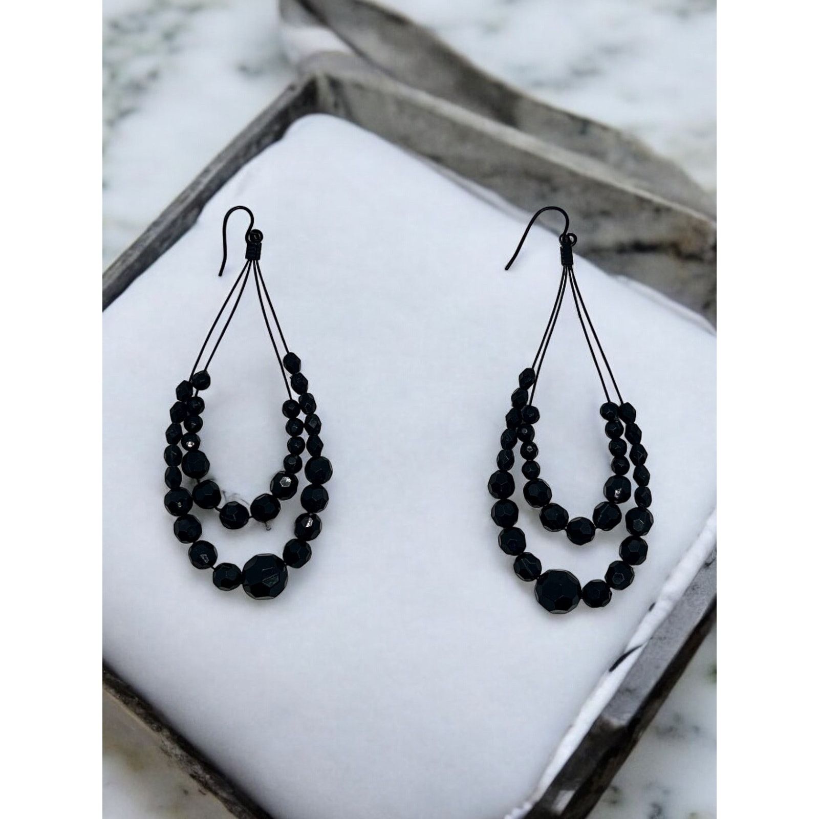 Vintage Silver Tone Jewelry Set-Black Bead Necklace & Drop Earrings Size ONE SIZE - 2 Thumbnail