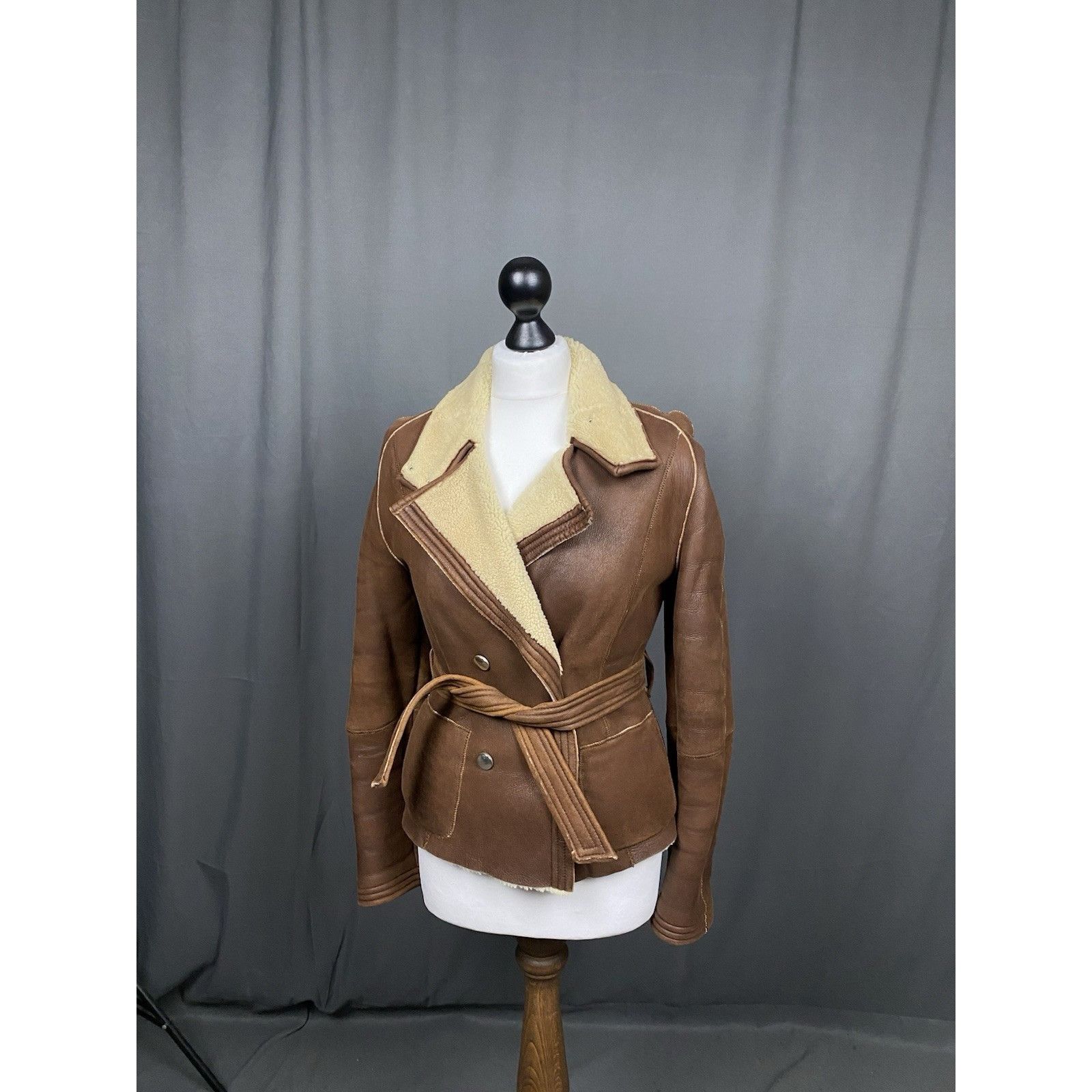 Versace Versus Versace Vintage Brown Shearling Belted Biker Jacket S Size S / US 4 / IT 40 - 2 Thumbnail
