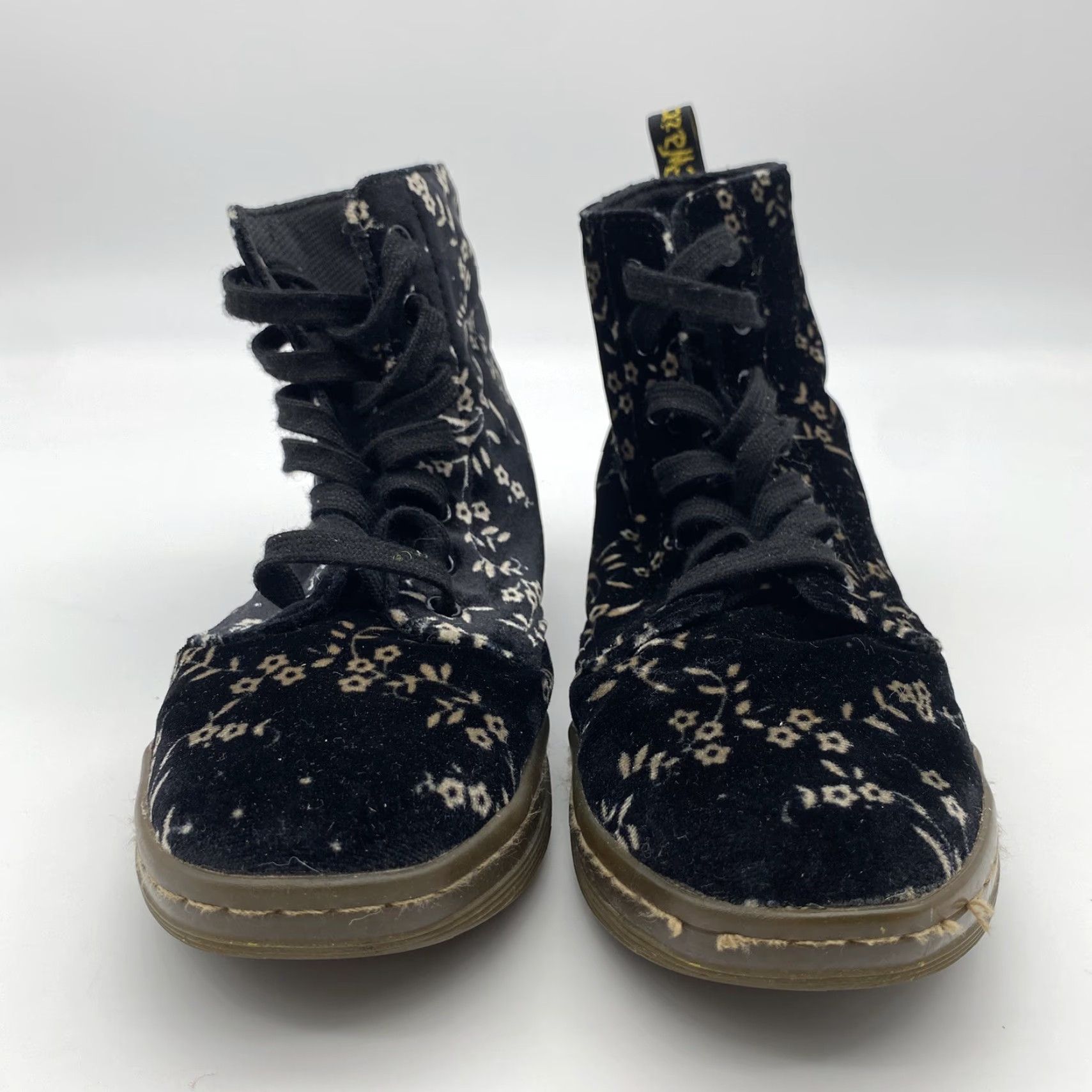 Dr. Martens VINTAGE Dr. Martens Hackney 7 Eye Velvet Boots Floral Cherry Blossom Print Women’s US 7 Size US 7 / IT 37 - 4 Thumbnail