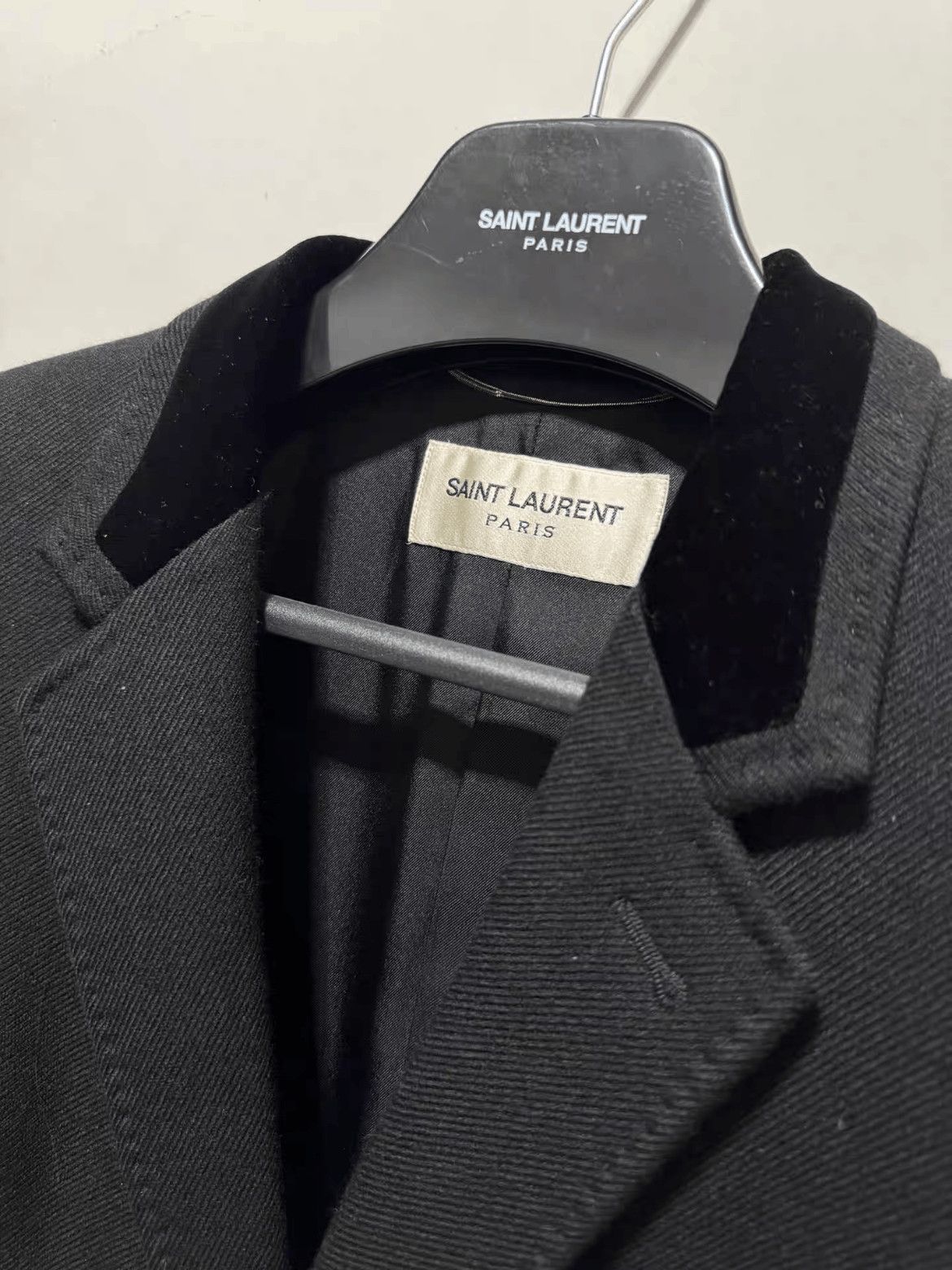 Saint Laurent Paris F42 Saint Laurent Paris by Hedi 15AW Velvet Neck Coat Size US L / EU 52-54 / 3 - 4 Thumbnail
