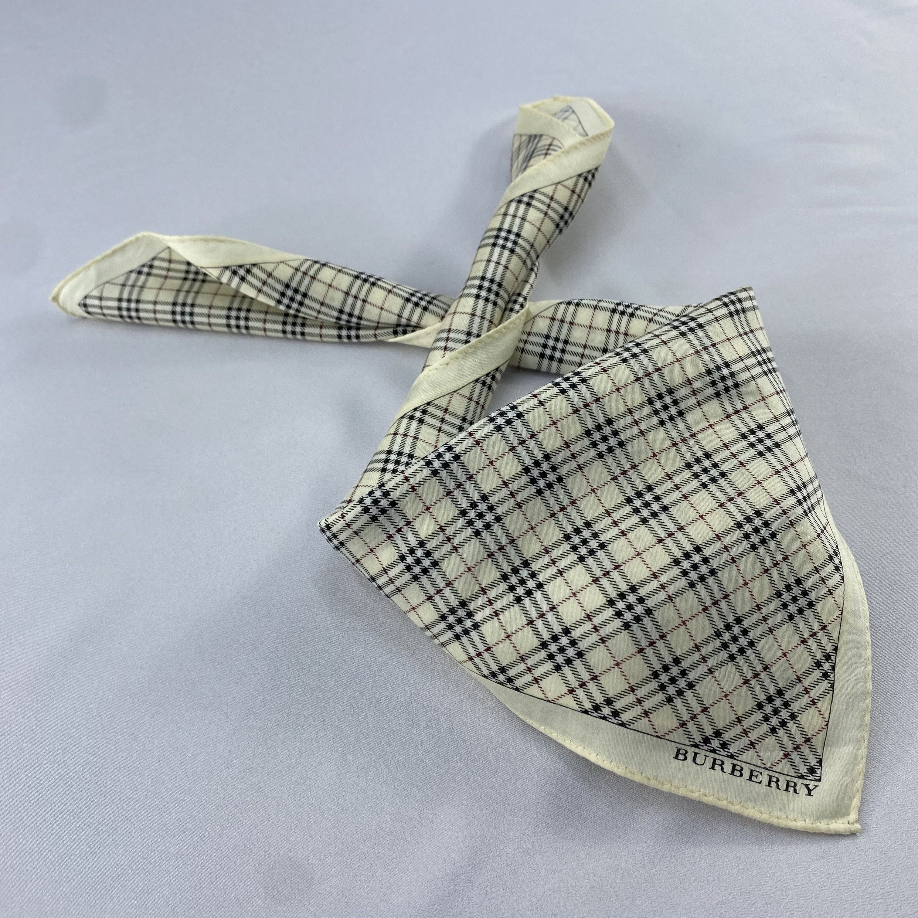 Burberry Burberry Handkerchief / Neckerchief / Bandana C871 Size ONE SIZE - 1 Thumbnail