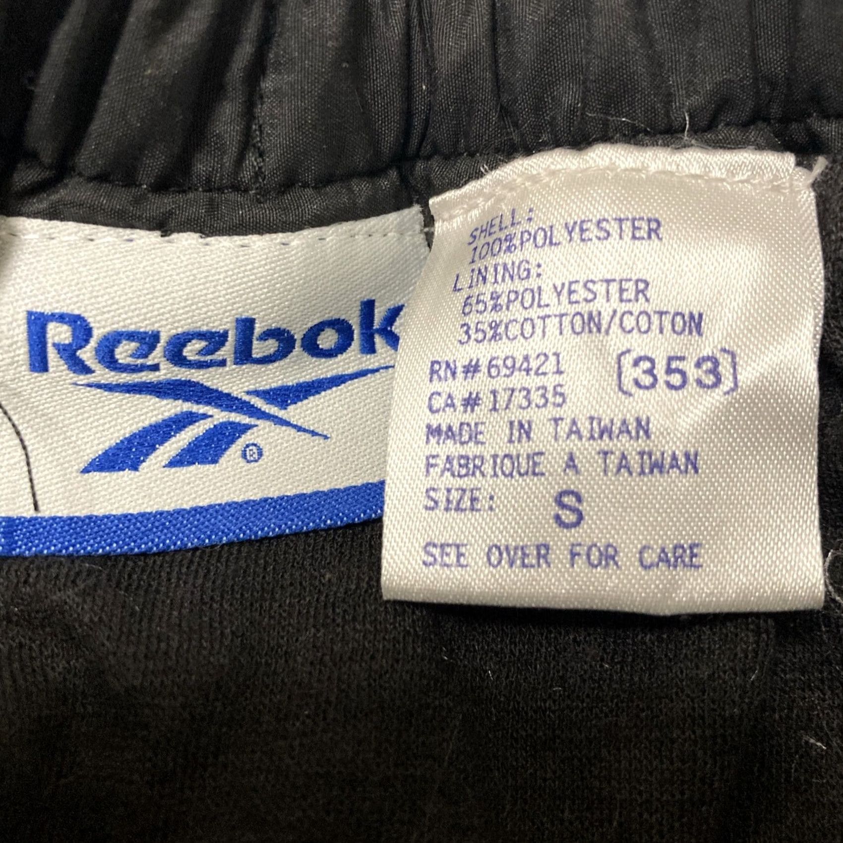 Reebok VINTAGE Reebok Short Tennis Women S Black All Seasons Embroidered Logo Mini 1990s 2000s NWT Pleated Liner Button Short Skirt Size 28" / US 6 / IT 42 - 2 Thumbnail