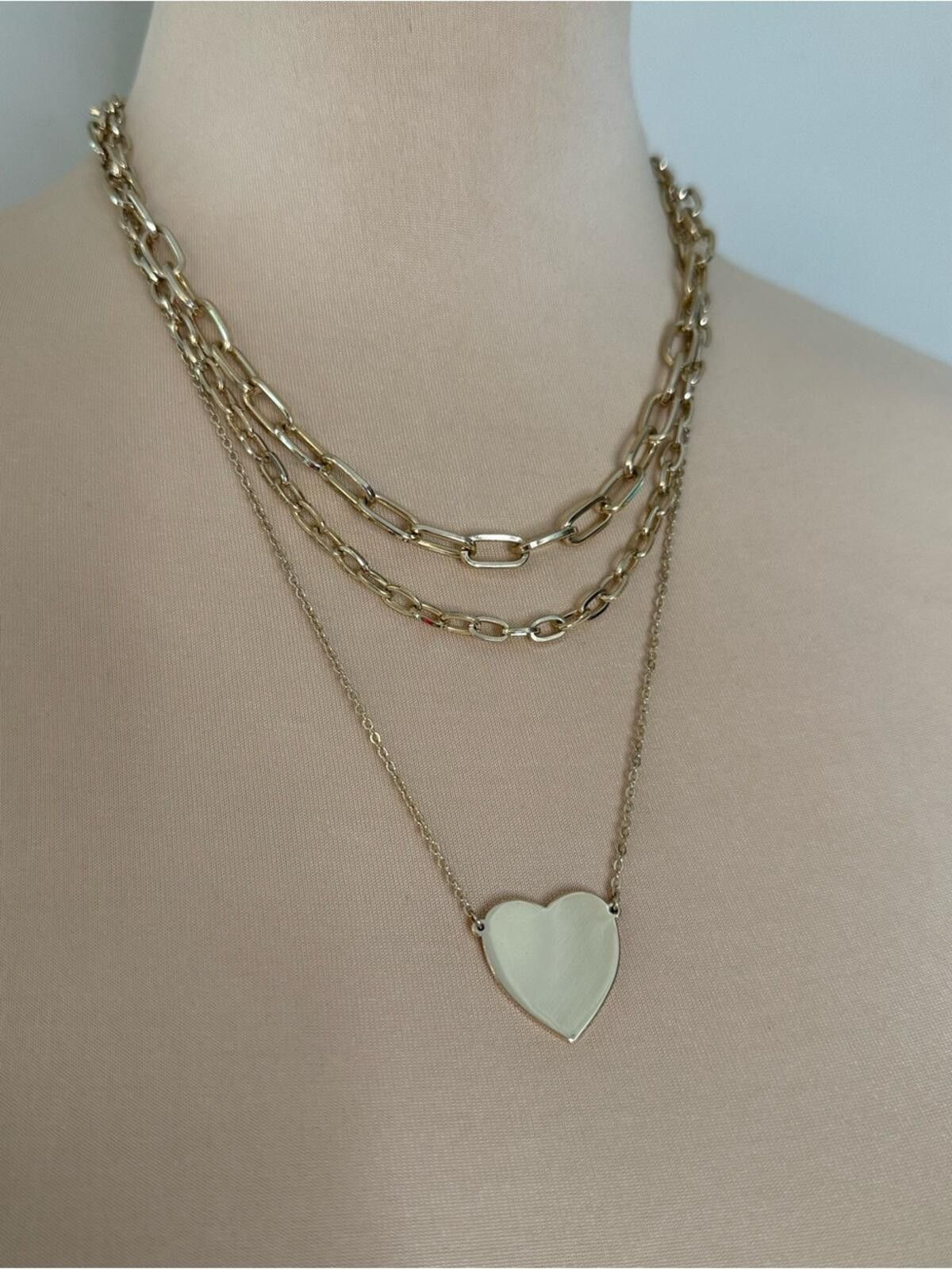 Other Triple link gold tone chain necklace with heart pendant Size ONE SIZE - 6 Thumbnail