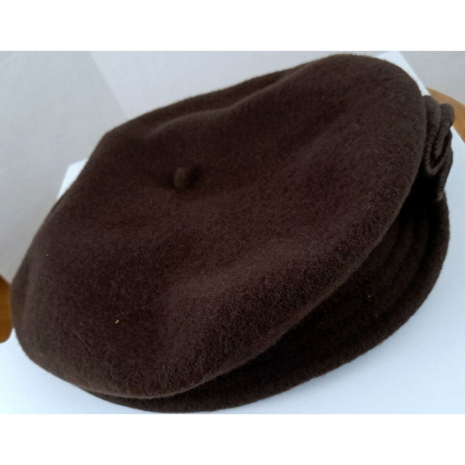 Vintage VINTAGE Toucan Beret Hat Women Brown NWT Hopeless Romantic Sm-Med Adjustable Brown Beret Hat Womens Mist Size ONE SIZE - 2 Thumbnail