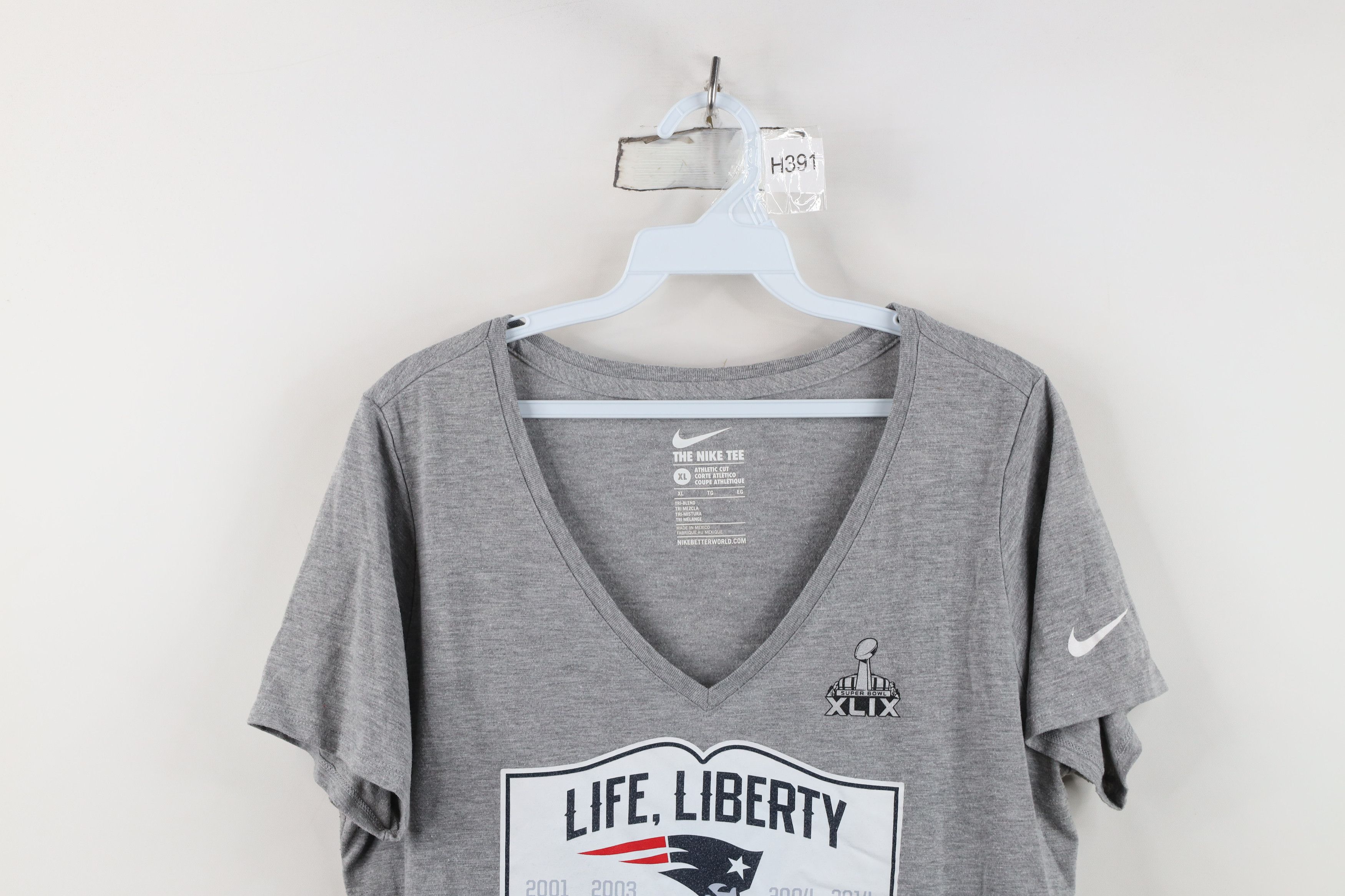 Nike Nike Super New England Patriots Football V-Neck T-Shirt Size XL / US 12-14 / IT 48-50 - 2 Thumbnail