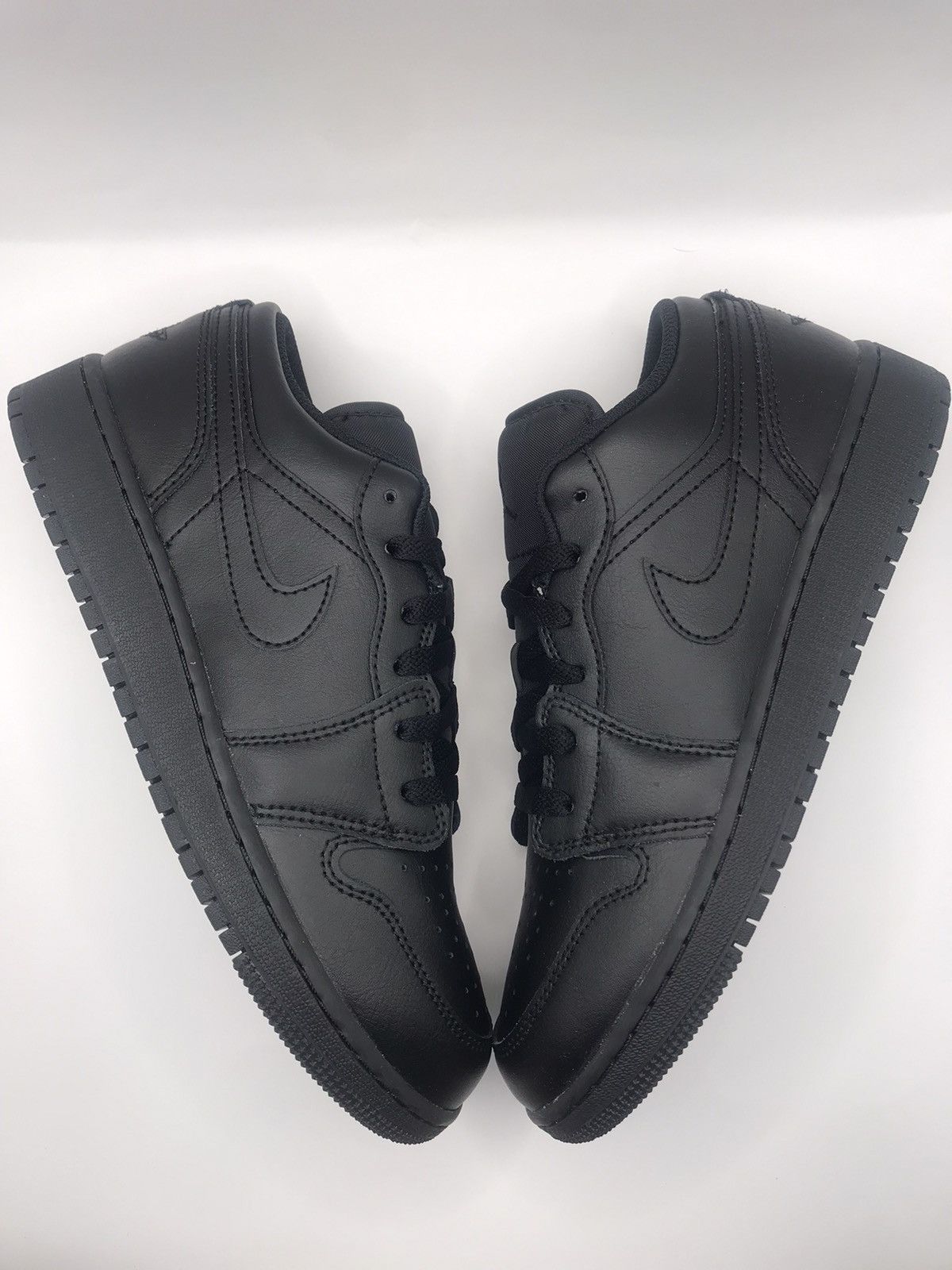 Jordan Brand Jordan 1 Low “Full Black” Size US 9 / IT 39 - 2 Thumbnail