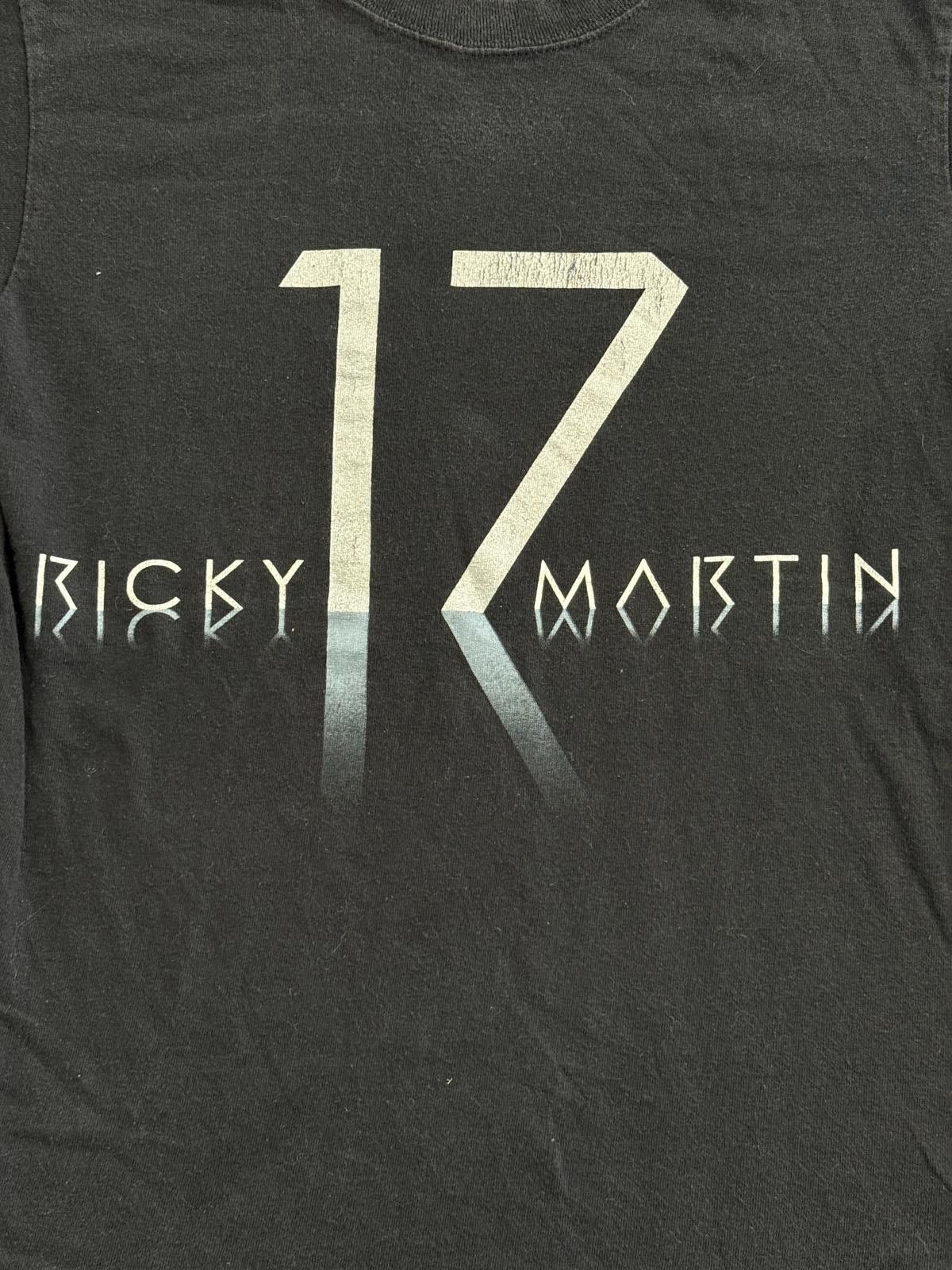 Anvil Singer Ricky Martin Tshirt 17 Greatest hits Promo Tee 2008 S Size US S / EU 44-46 / 1 - 3 Thumbnail