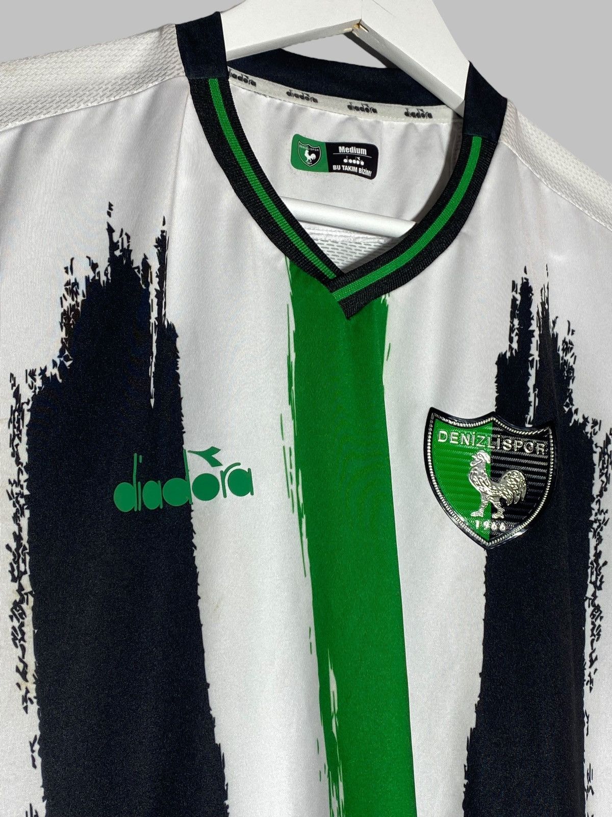 Diadora Diadora Denizlispor 2021/22 Fourth Football Shirt Size US M / EU 48-50 / 2 - 3 Thumbnail