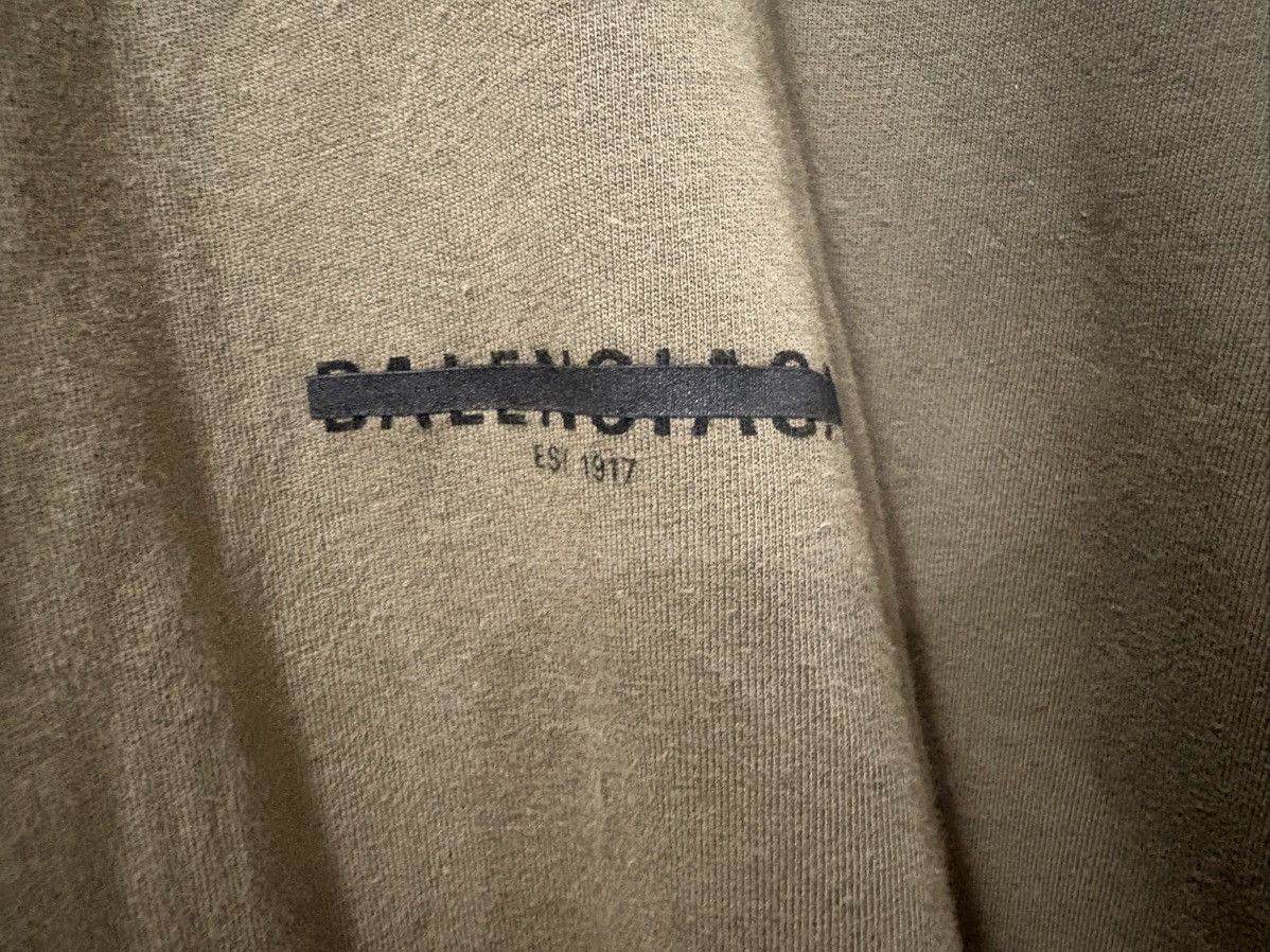 Balenciaga Balenciaga strength through oversized green T-shirt large Size US L / EU 52-54 / 3 - 5 Thumbnail