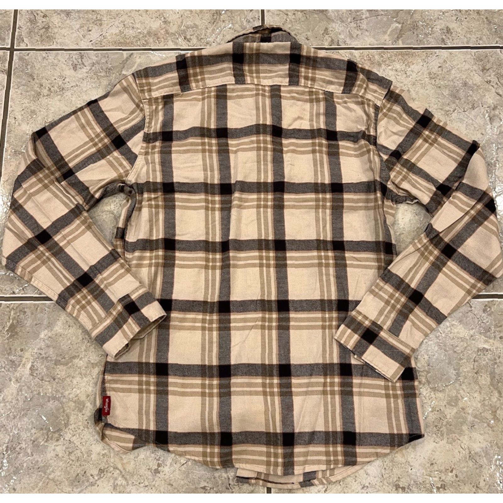 Wrangler Wrangler Shirt Plaid Long Sleeve Slim Button-Up Mens M Multi-Color Fall Cotton Blend Flannel 28.5" 21.5" 25" 90s? Size US M / EU 48-50 / 2 - 5 Thumbnail