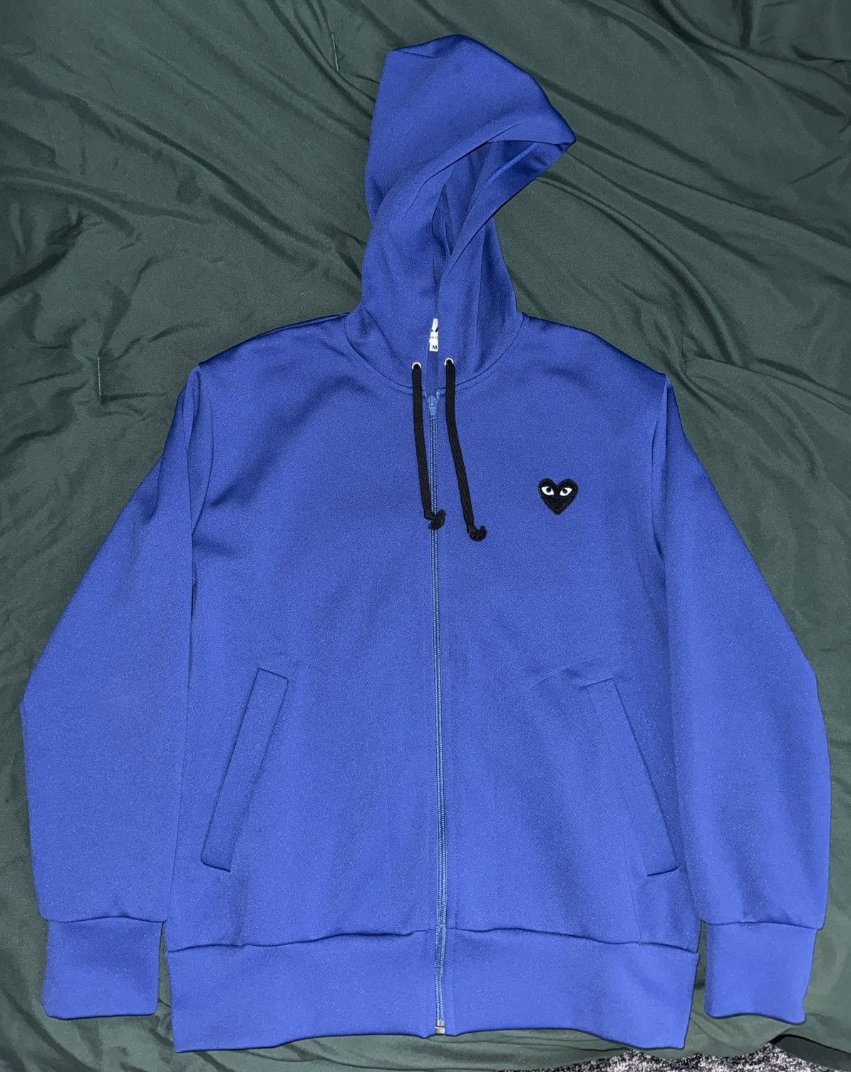 Comme des Garcons PLAY Comme des Garçons PLAY Heart Hoodie Blue and Black Size M Size US M / EU 48-50 / 2 - 2 Thumbnail