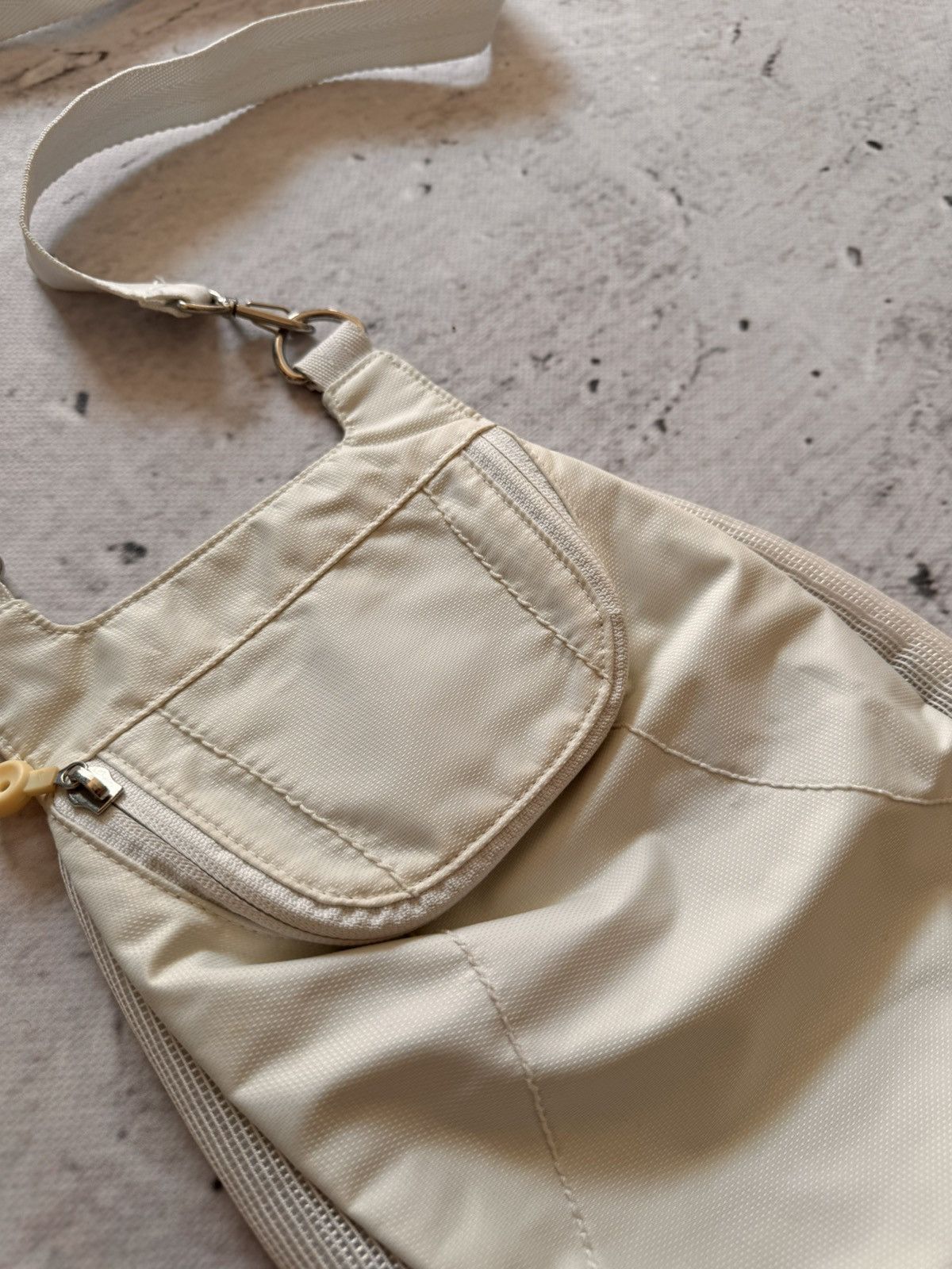 Nike × Vintage NIKE VINTAGE BASIC SLING BAG DRIP DROLL Size ONE SIZE - 4 Thumbnail