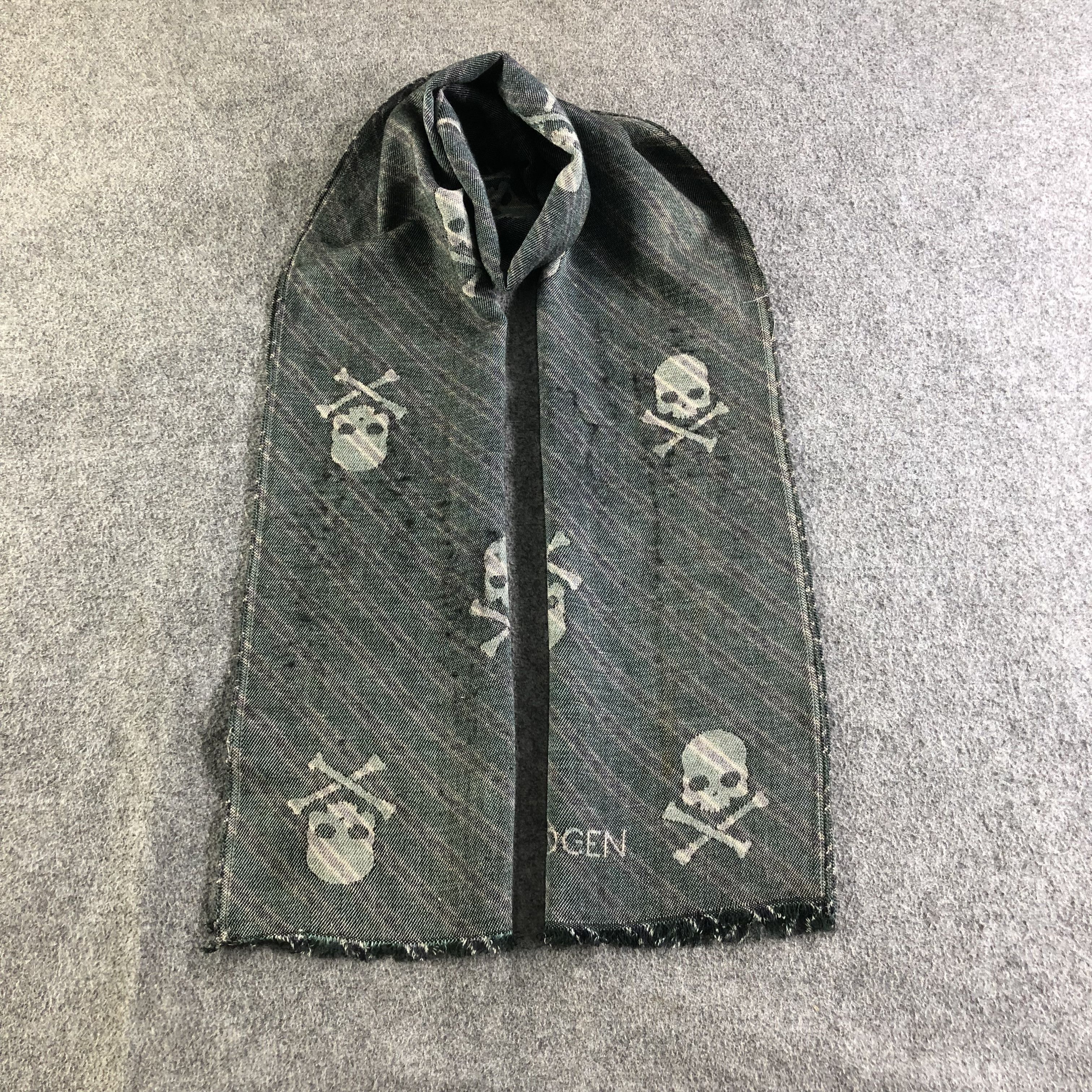 HYDROGEN Hydrogen Italy Skulls Wool Scarf Muffler V1943 Size ONE SIZE - 1 Thumbnail