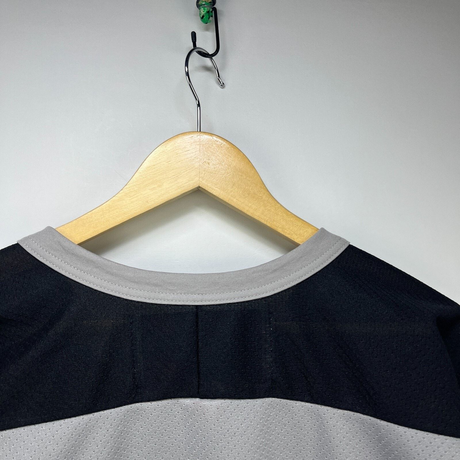 Ccm × Vintage Vintage Philadelphia Flyers CCM Hockey Jersey Canada Medium Size US M / EU 48-50 / 2 - 9 Thumbnail