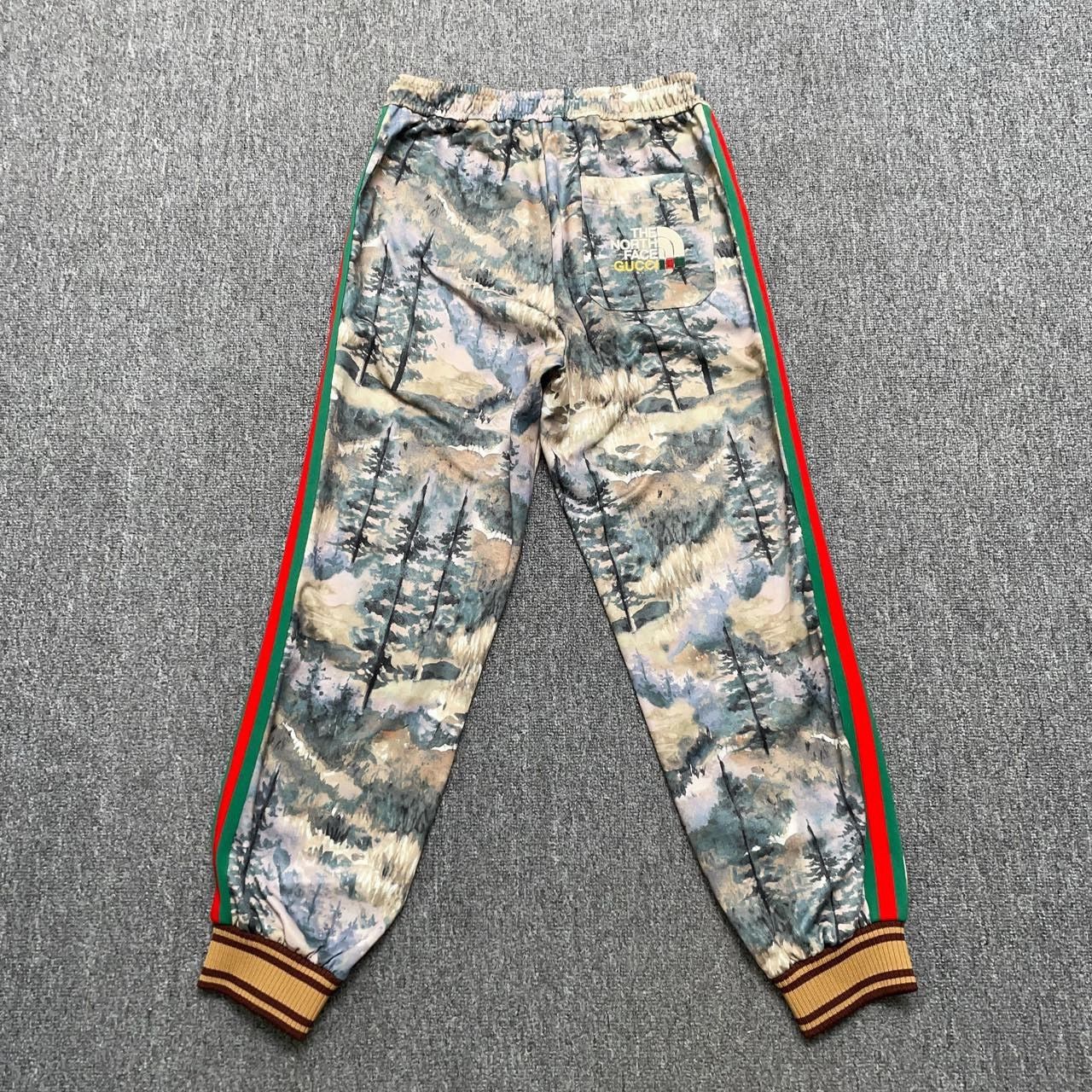 Gucci Gucci Size XS North side co-branded striped sweatpants 2501 Size US 26 / EU 42 - 2 Thumbnail