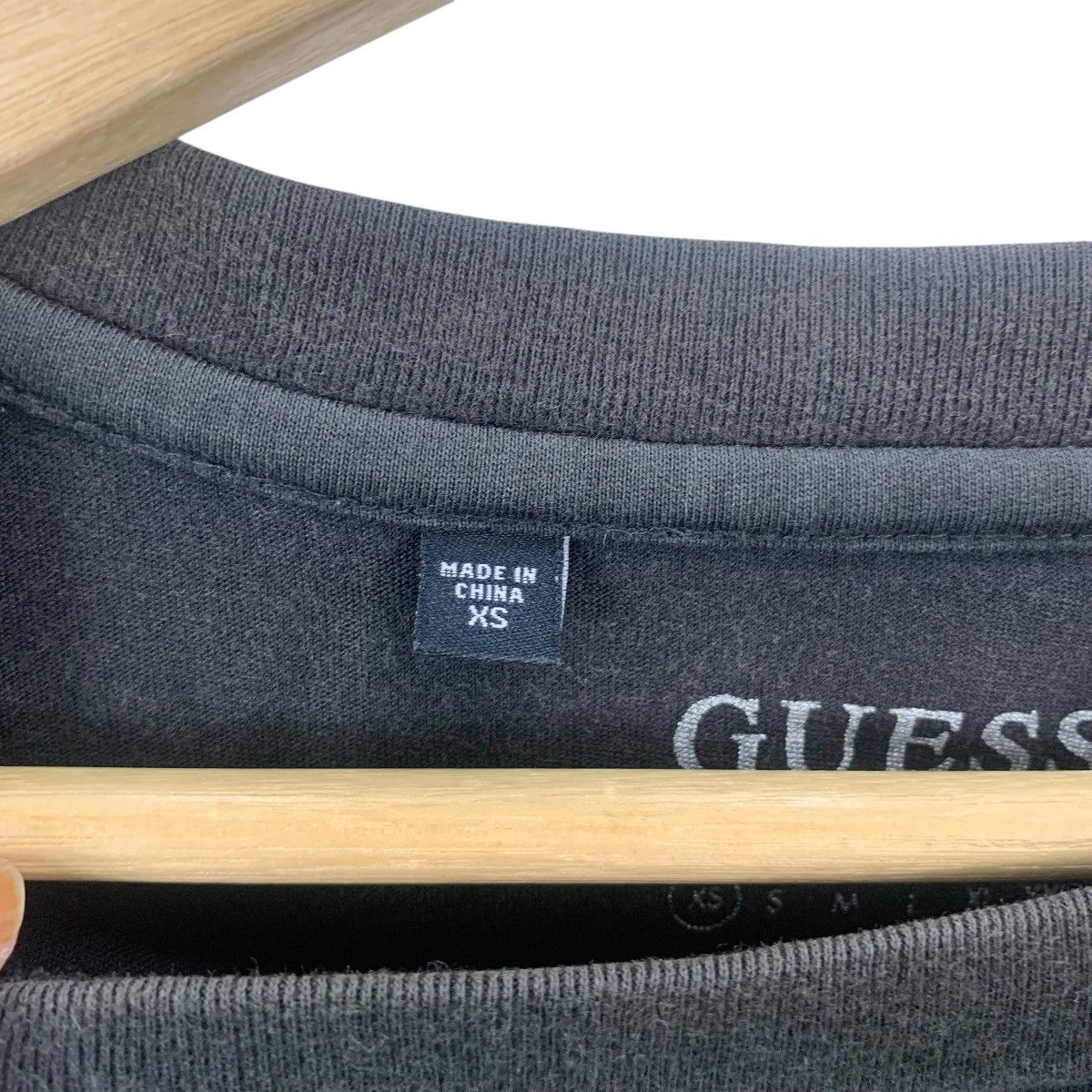 Guess GUESS USA DENIM Lifestyle Logo Cropped Top Tee Shirt Black Size XS / US 0-2 / IT 36-38 - 9 Thumbnail