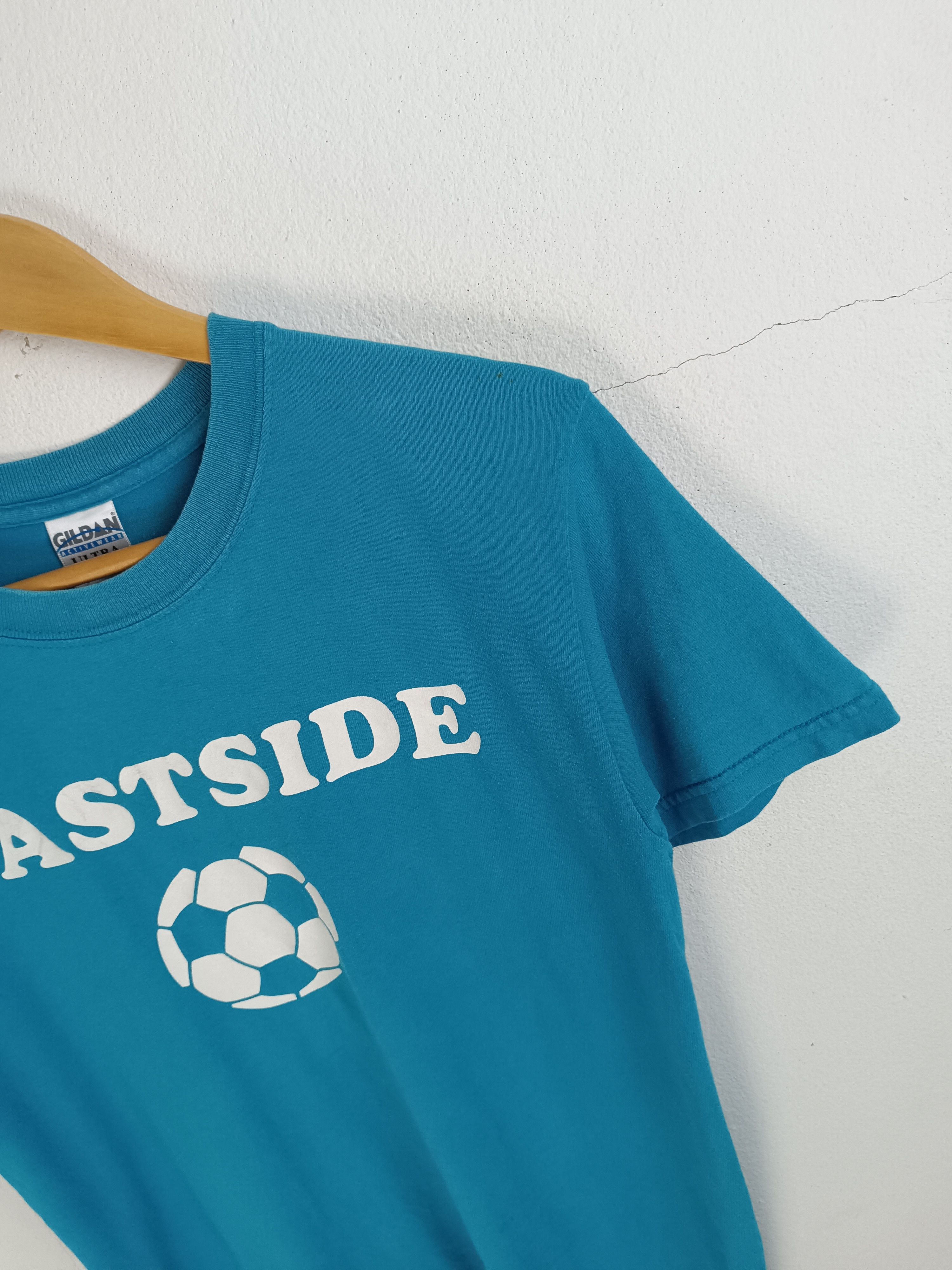 Vintage VINTAGE 2000s EASTSIDE FOOTBALL SOCCER TEE WISDOM POEM QUOTE Size US S / EU 44-46 / 1 - 8 Thumbnail