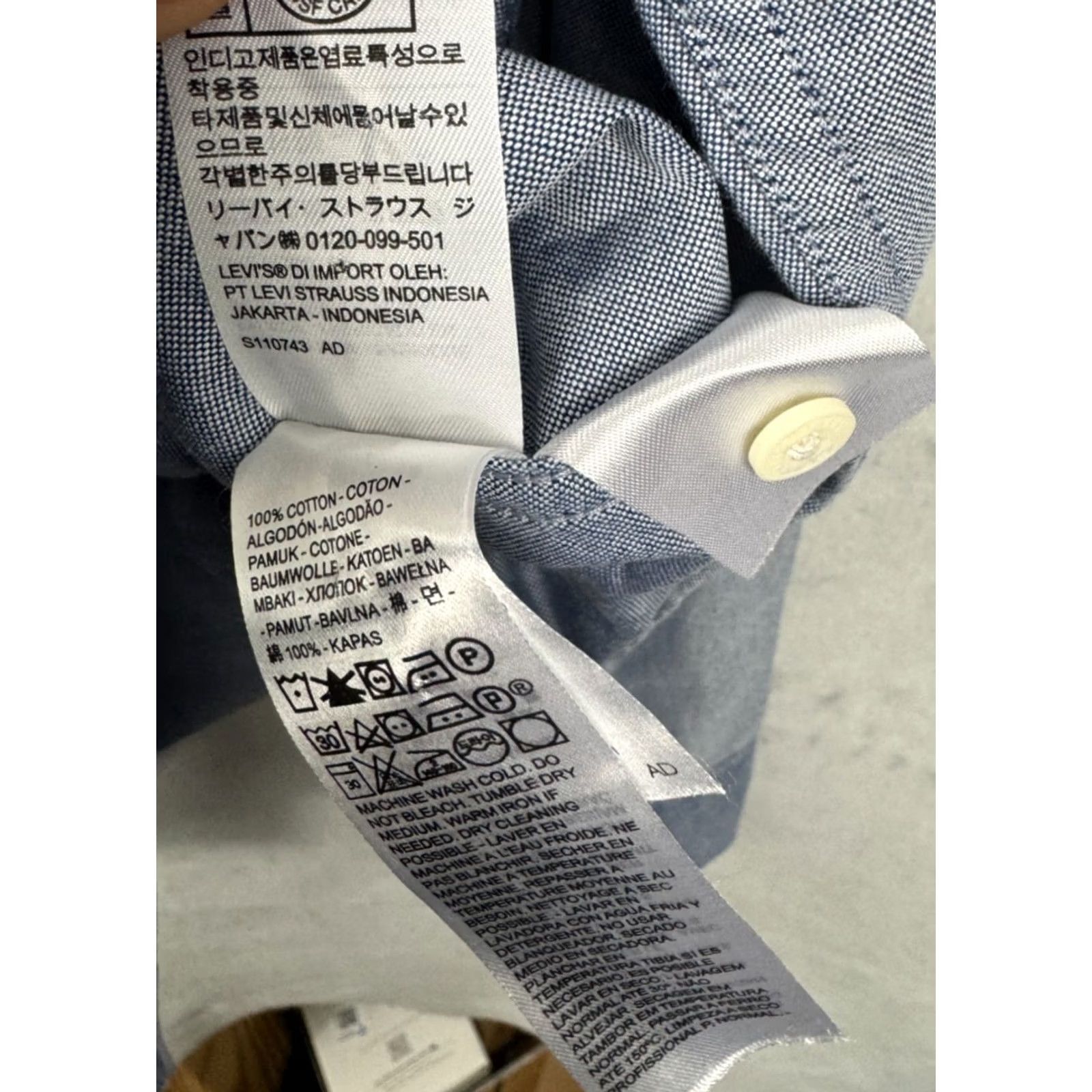 Levi's Item Specifications: Closure: Lace Size US L / EU 52-54 / 3 - 6 Thumbnail