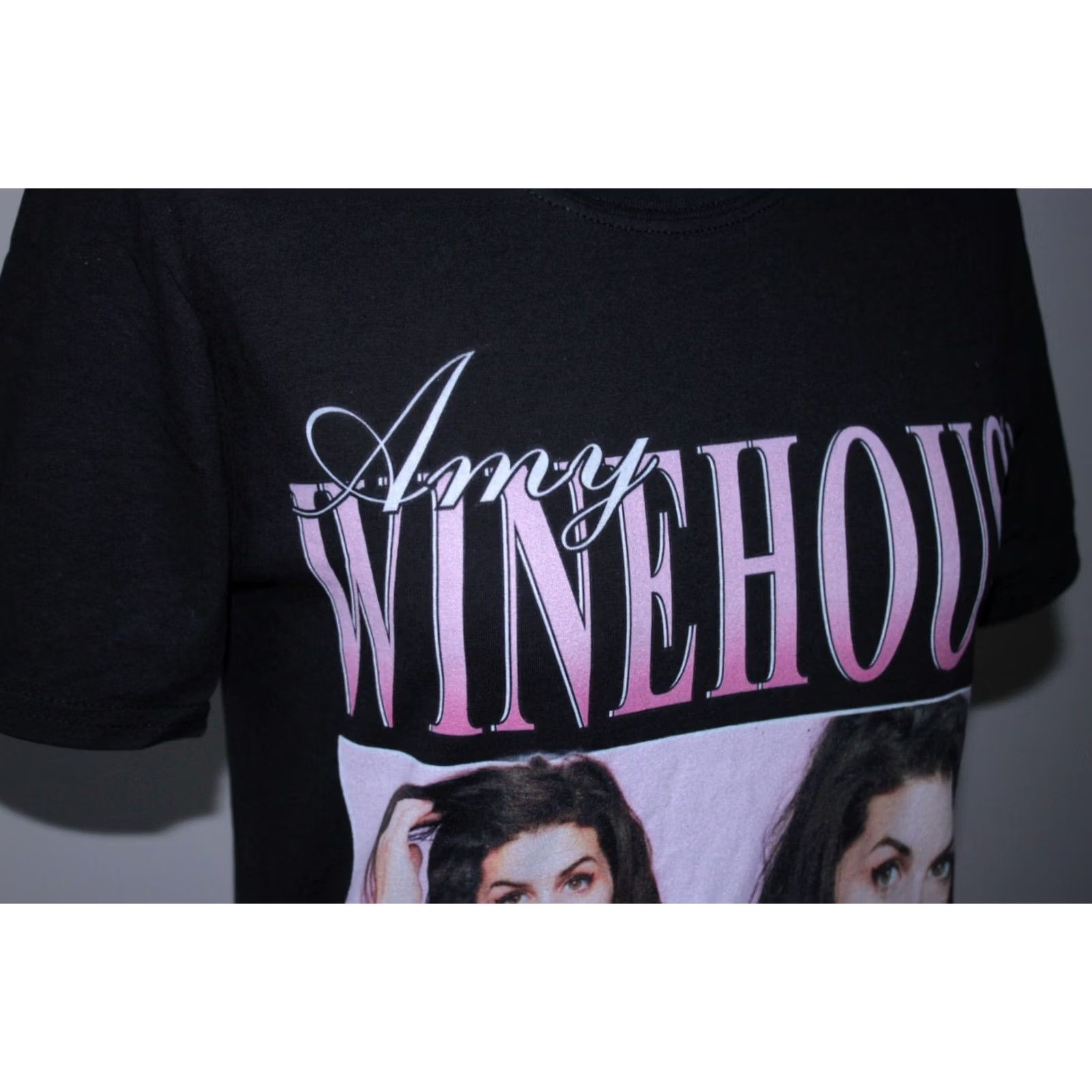 Vintage Vintage Amy Winehouse music shirt Size S womens Size S / US 4 / IT 40 - 2 Thumbnail