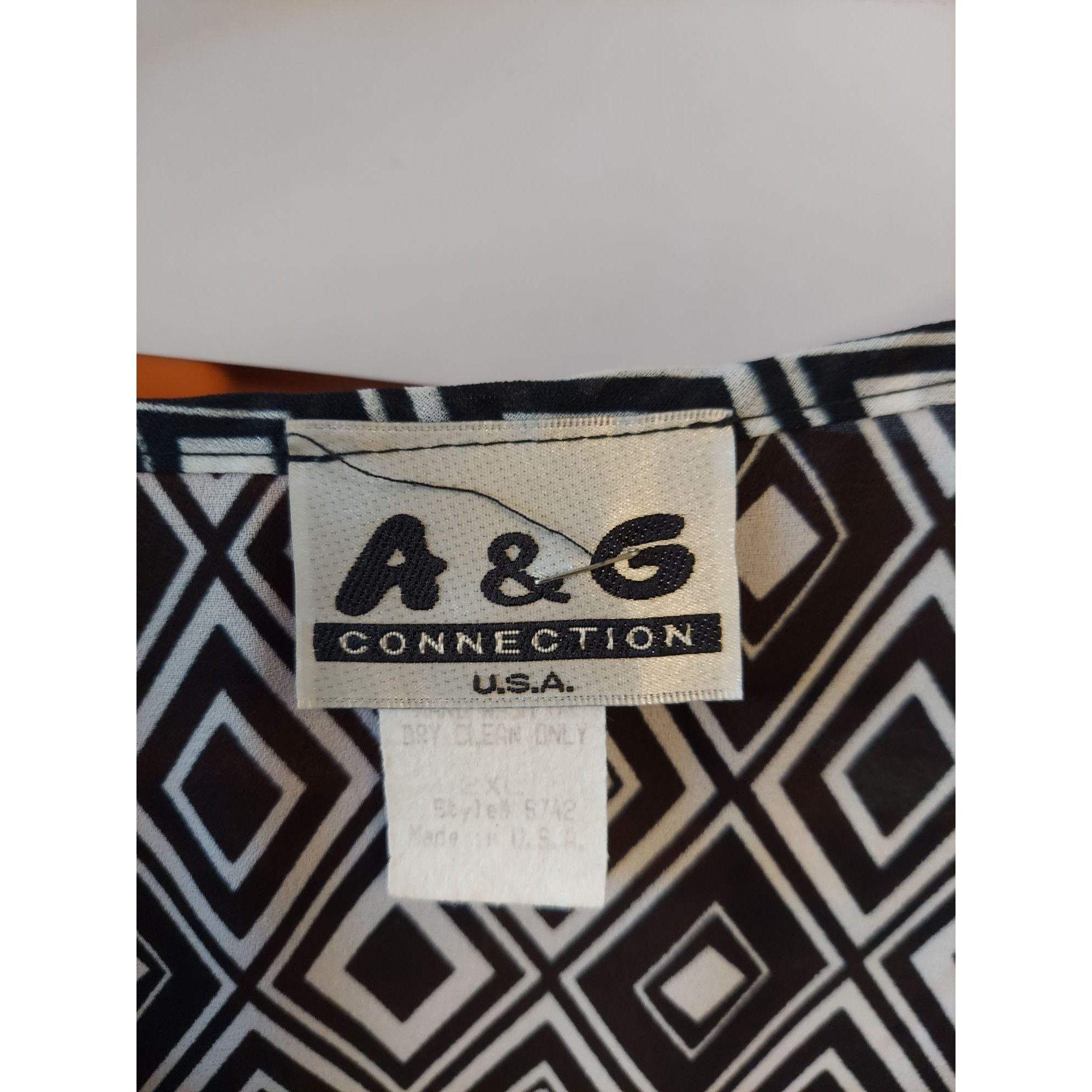 Other Bundle of 4 Plus Size 3X Womens Blouses Black and White Mixe Size 4XL / US 24-26 - 9 Thumbnail