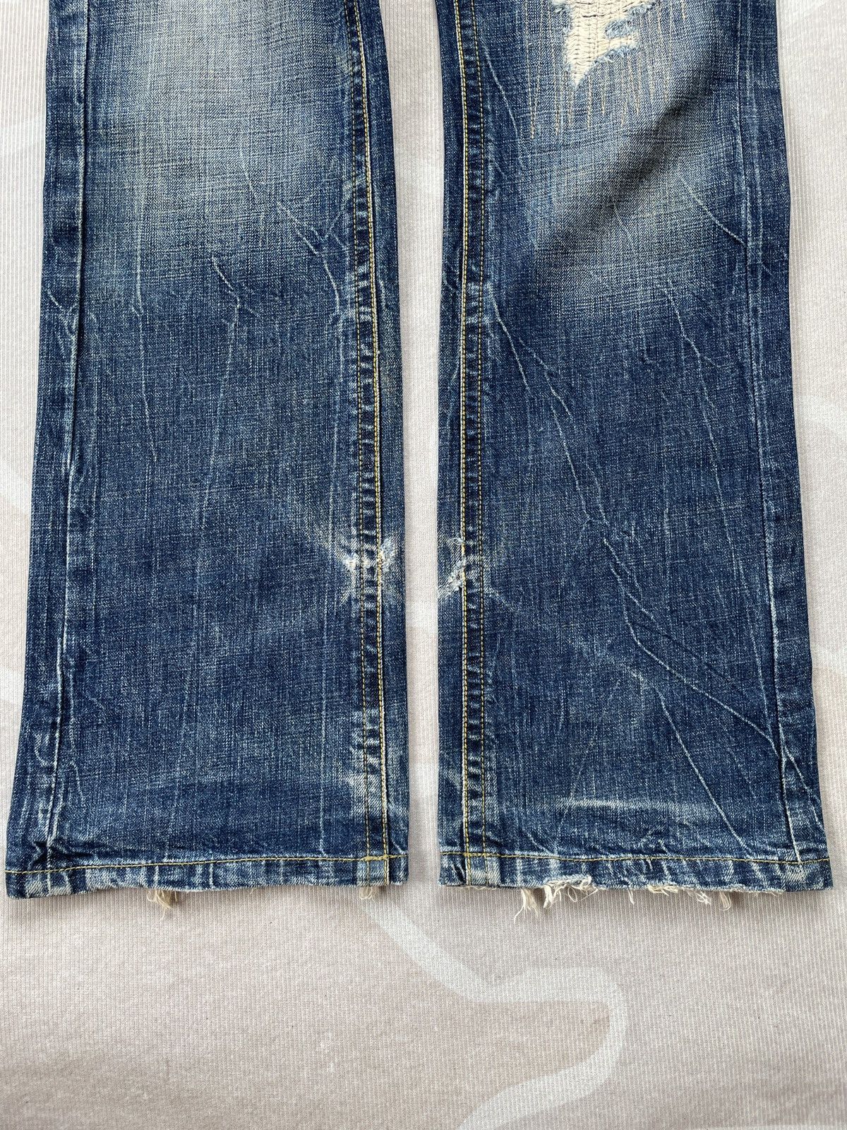 Designer Oct Flash Buckle Back Jeans (P100) Size US 31 - 9 Thumbnail