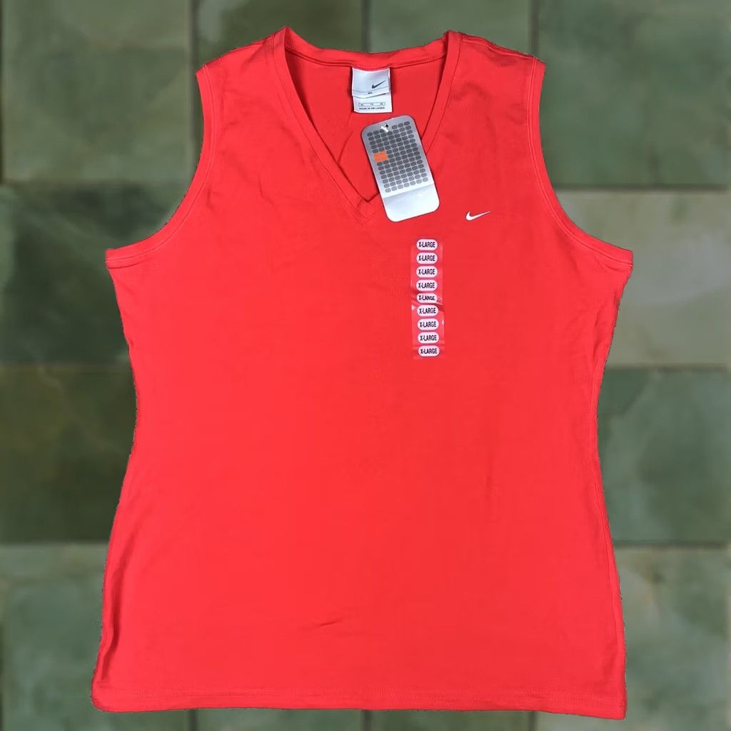 Nike VINTAGE Nike Tank Top Shirt Womens XL Embroidered Swoosh Y2K Activewear Size XL / US 12-14 / IT 48-50 - 1 Thumbnail